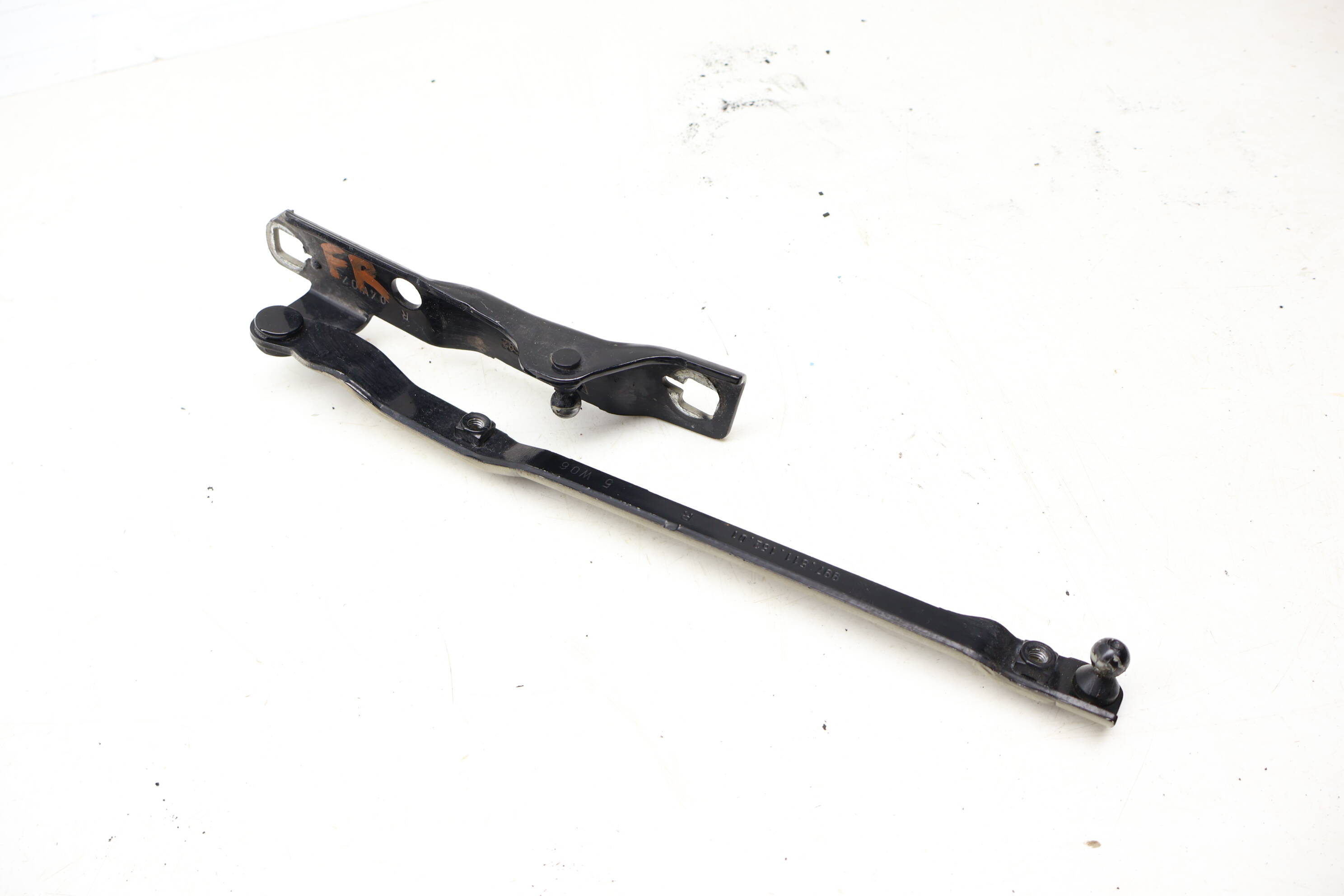 Hood Hinge 99751115201