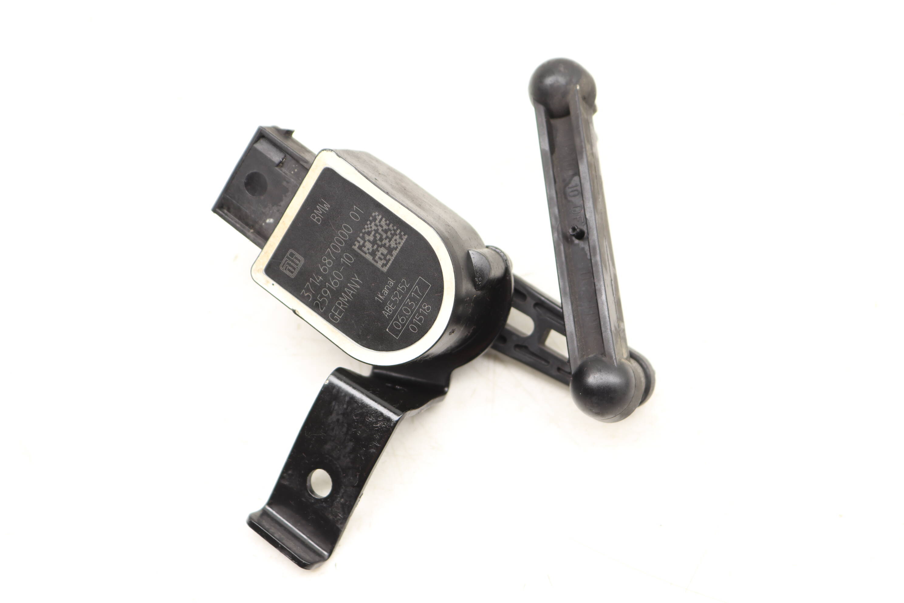 BMW Rear Headlight Leveling Sensor (M4, M3, M2) 37142284258