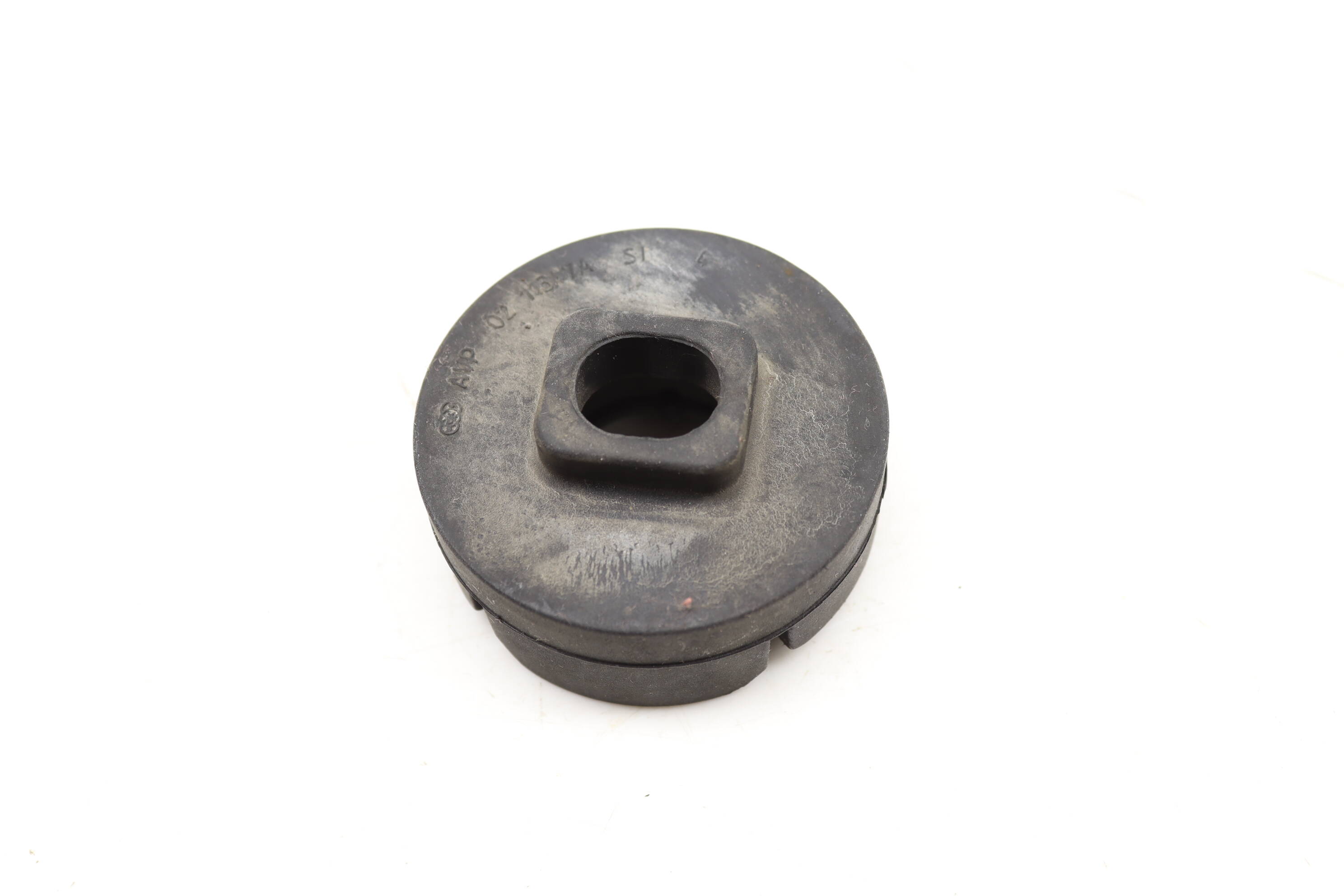 Lower Radiator Rubber Mount / Bushing 8K0121276A