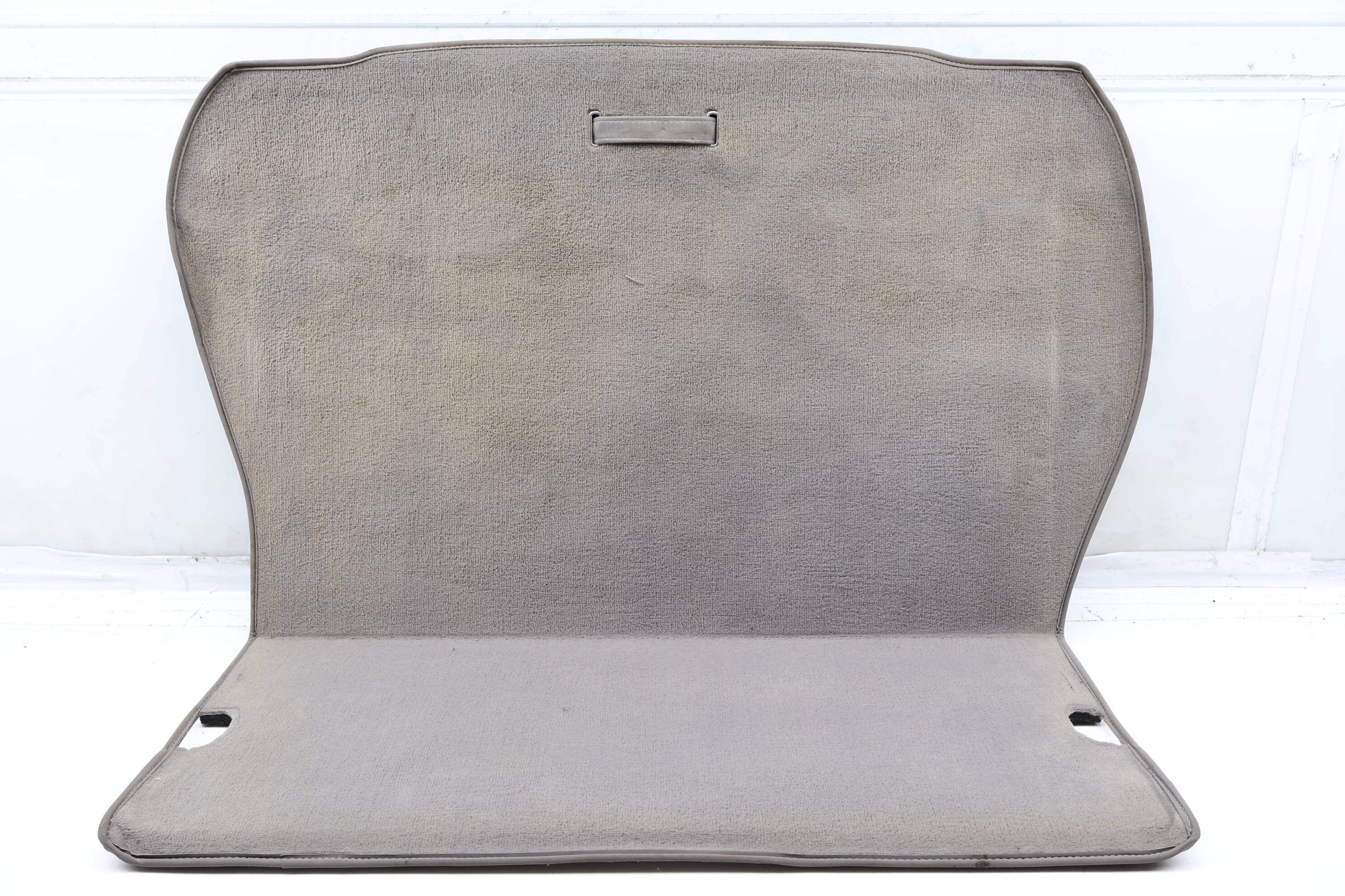 Avant Trunk Mat / Spare Tire Cover 8D9863462C