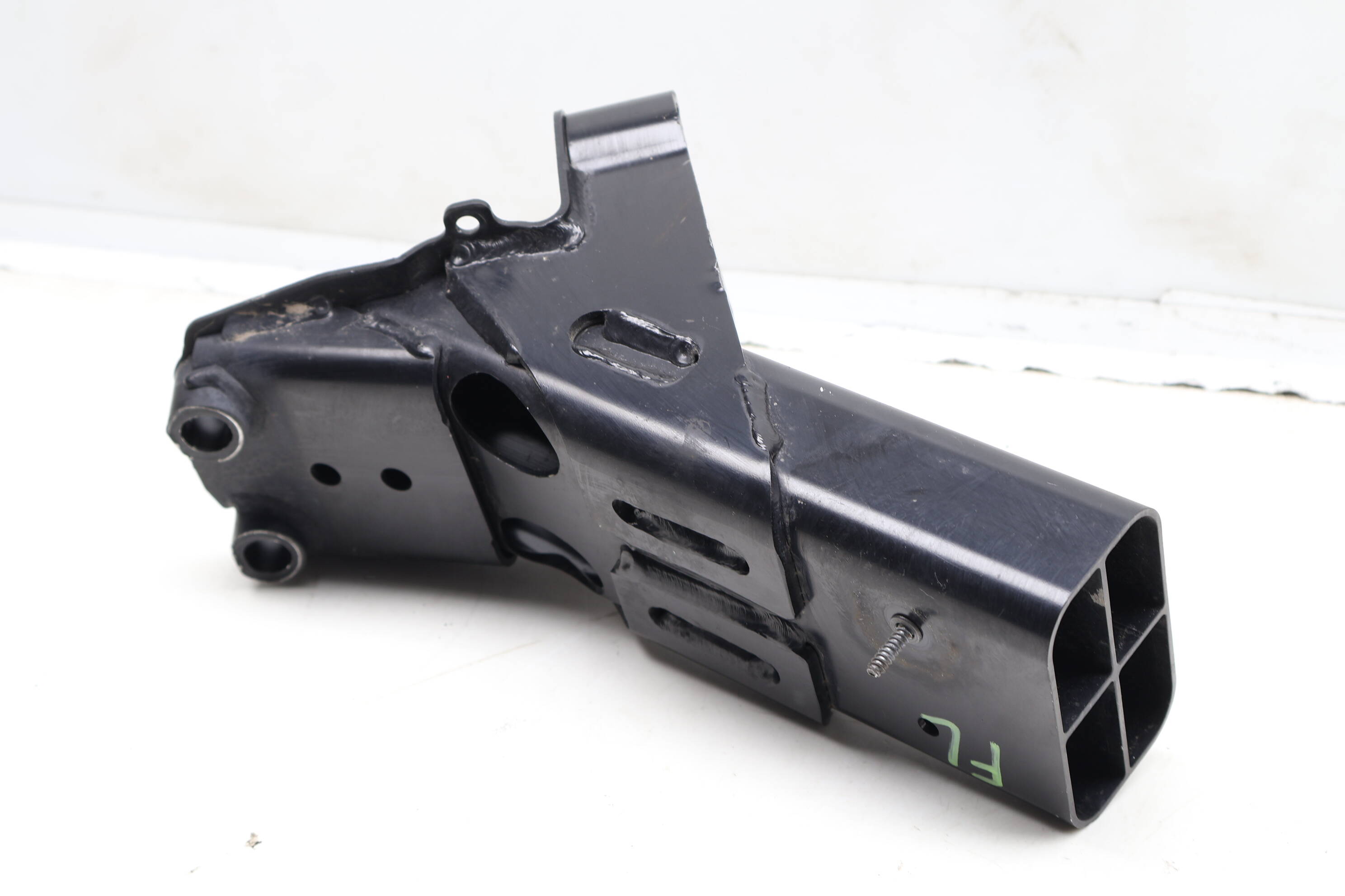 Reinforcement Bracket 39206863513