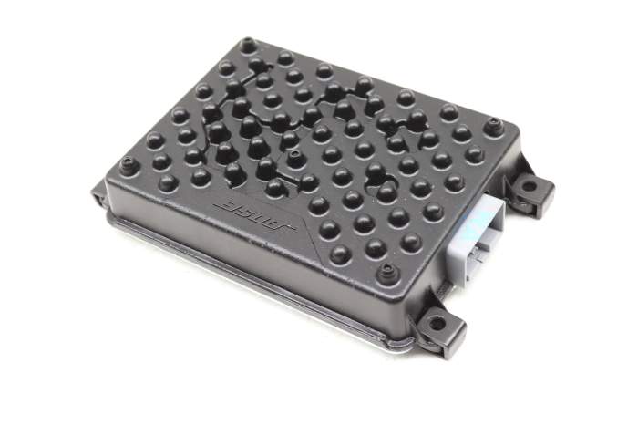 ポルシェ 981 BOSE アンプ 2013-2020 Porsche 981 718 Boxster Cayman ポルシェ 981 BOSE アンプ 2013-2020 Porsche 981 718 Boxster Cayman