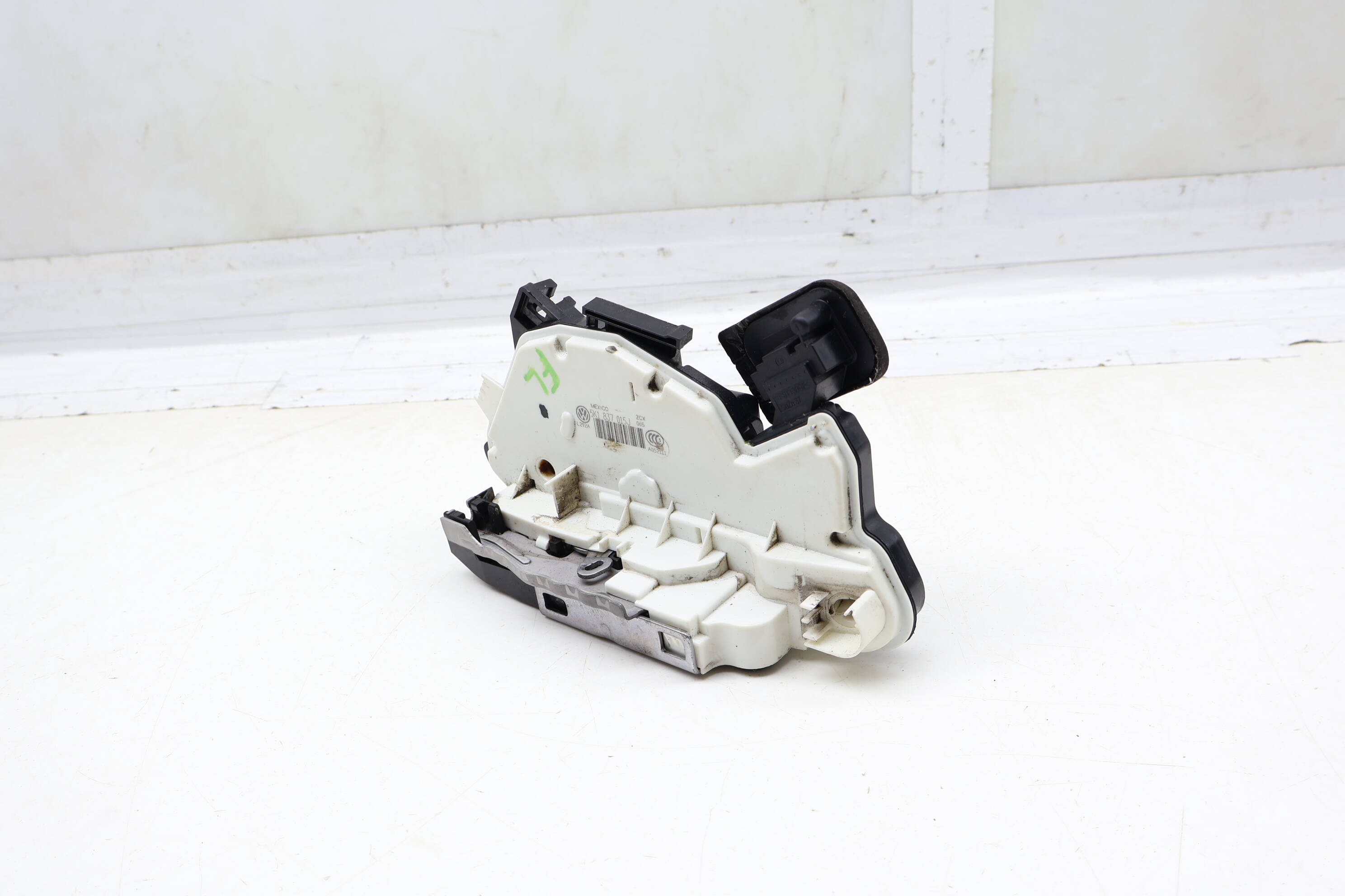Door Latch / Lock Actuator 5K1837015J