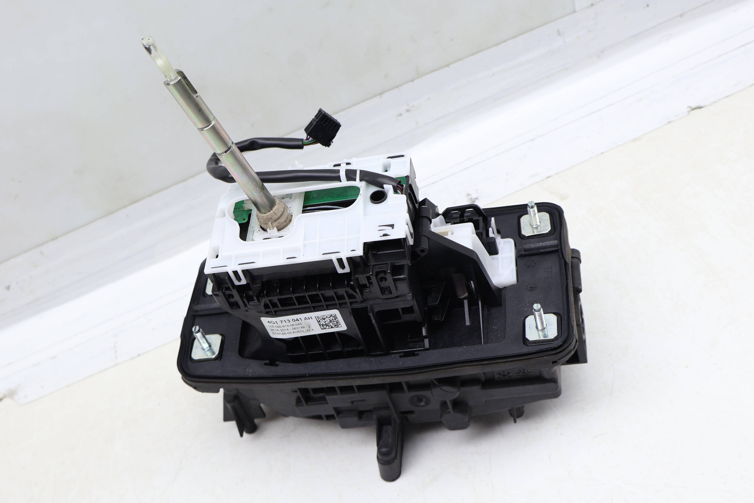 Automatic Shift / Shifter Assembly 4G1713041AH