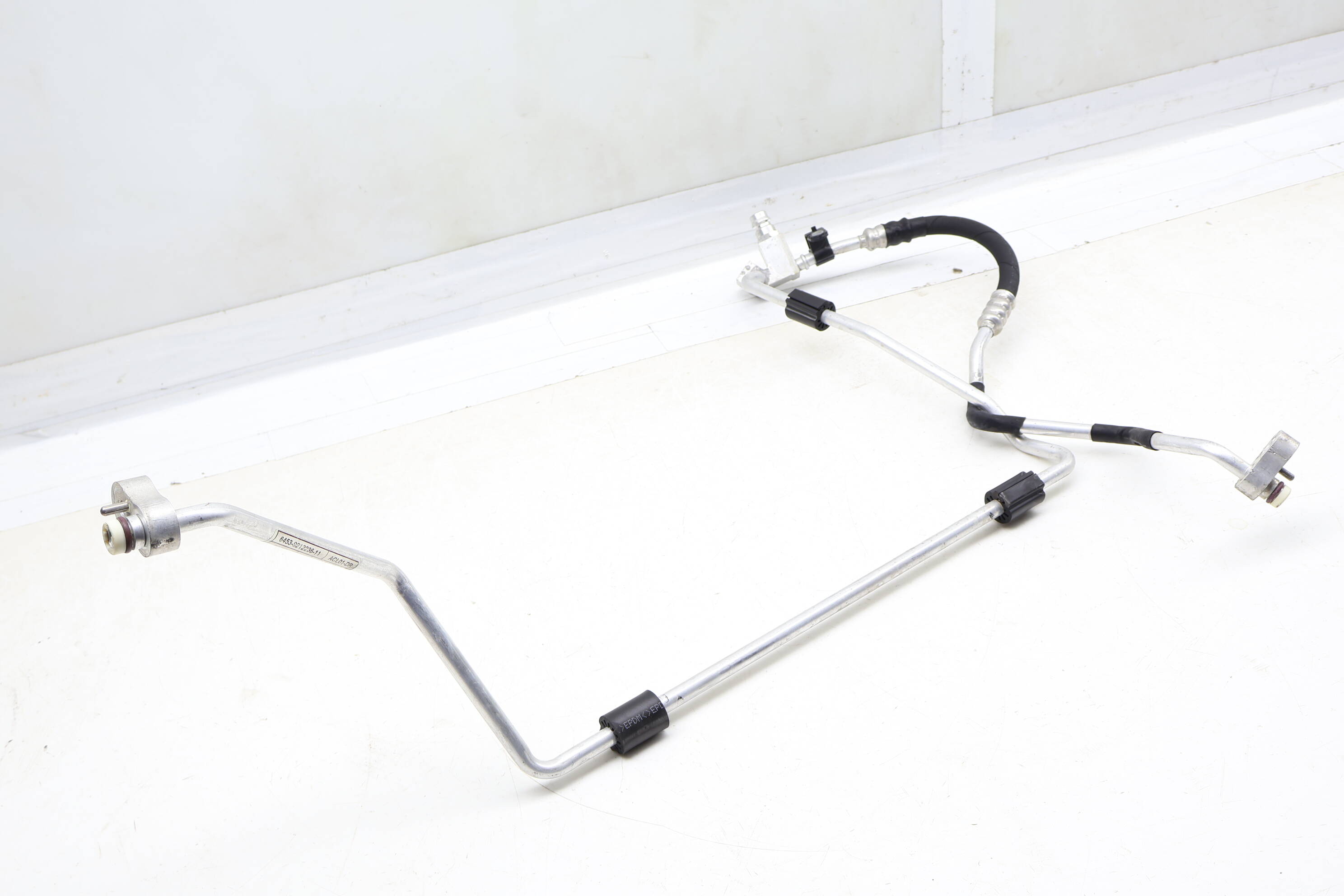 Ac Hose / Line / Pipe 64539212236