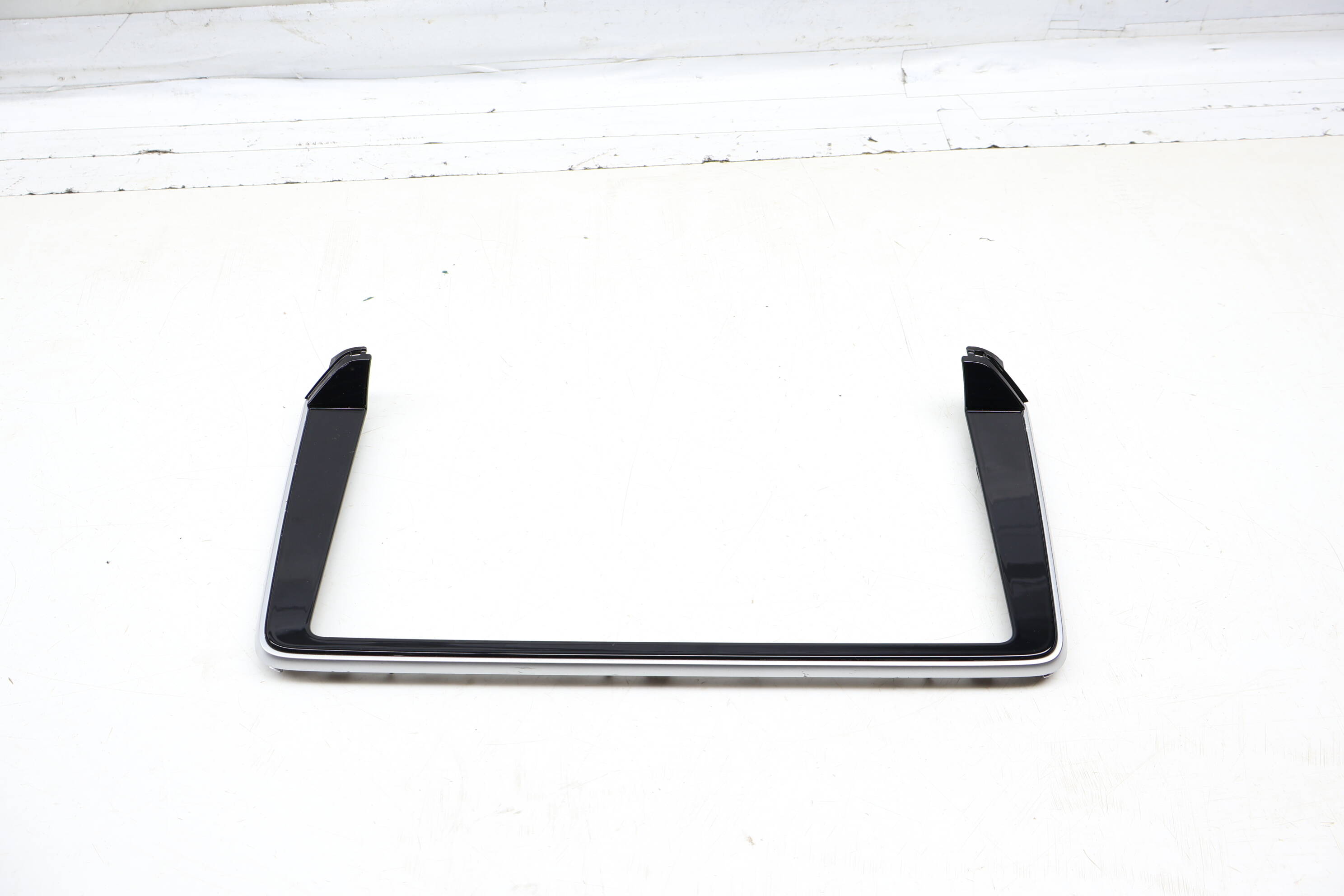 Dash Display Screen Molding / Bezel / Trim 3CN858069