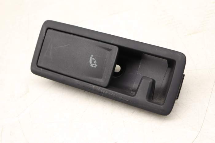 Seat Backrest Handle / Lever 5G0885671D main product photo
