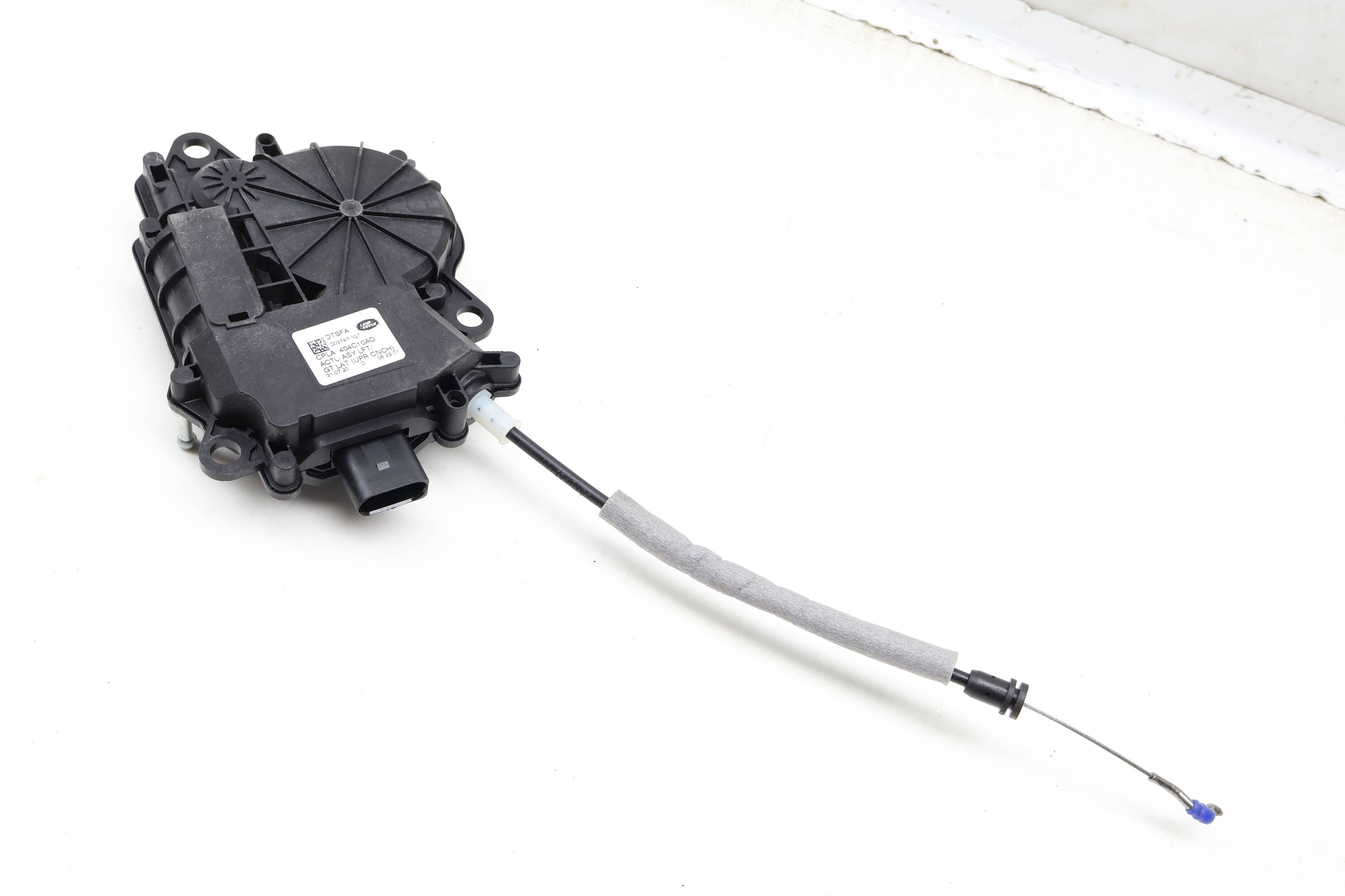 Trunk / Liftgate Lock Actuator CPLA404C10AD