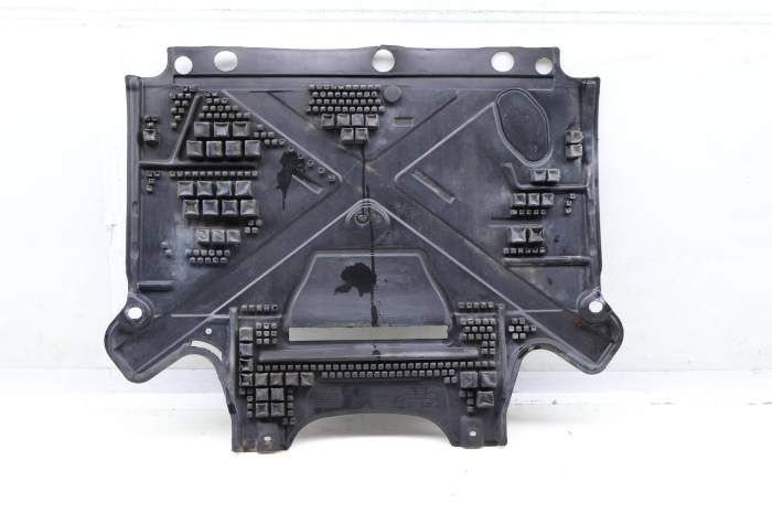 Belly Pan / Skid Plate / Sound Baffle 8K1863822L main product photo
