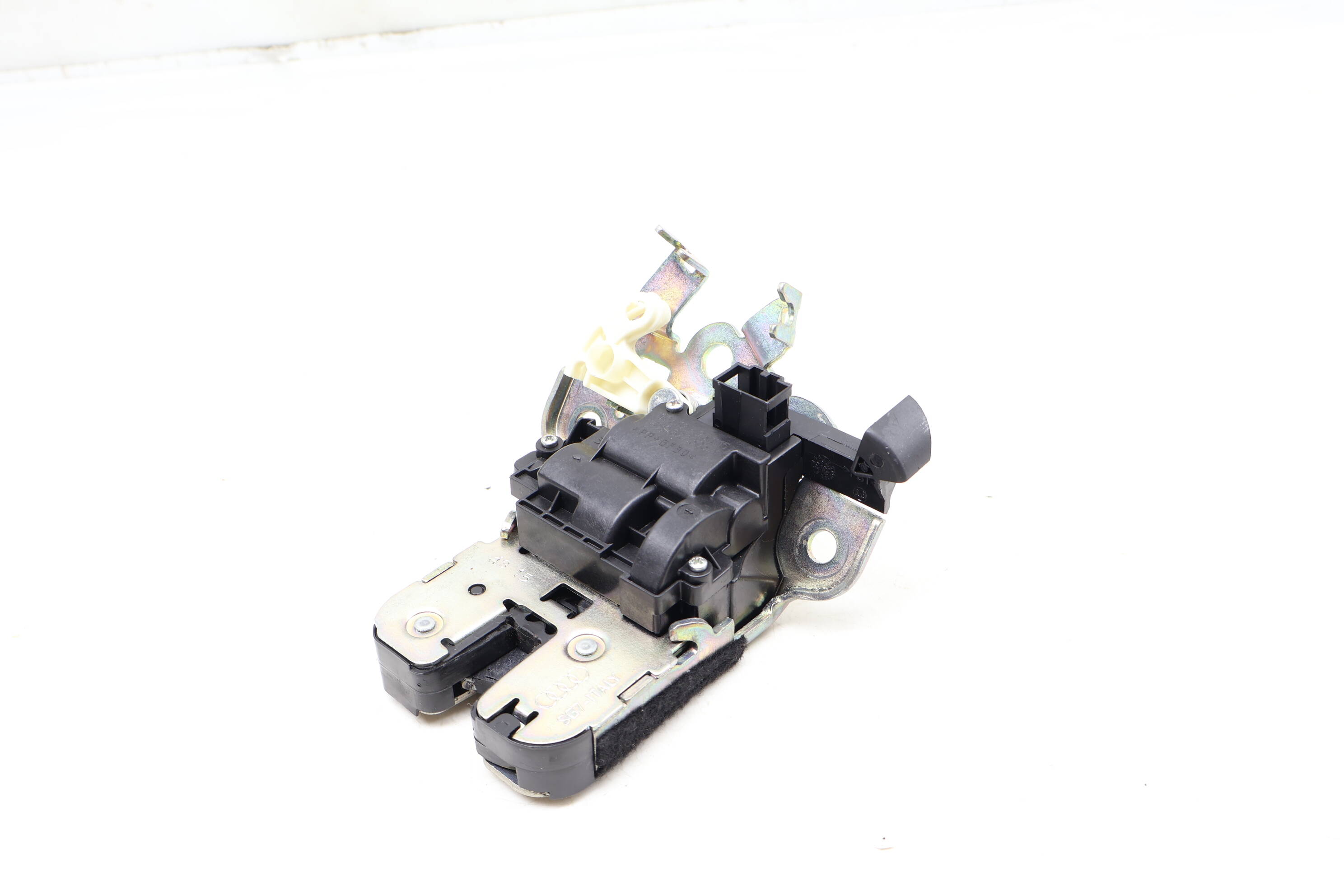 Trunk Latch / Lock 4H0827505A
