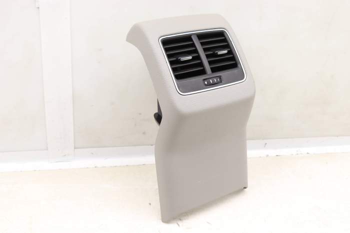 Center Console Trim / Air Vent 561863289B main product photo