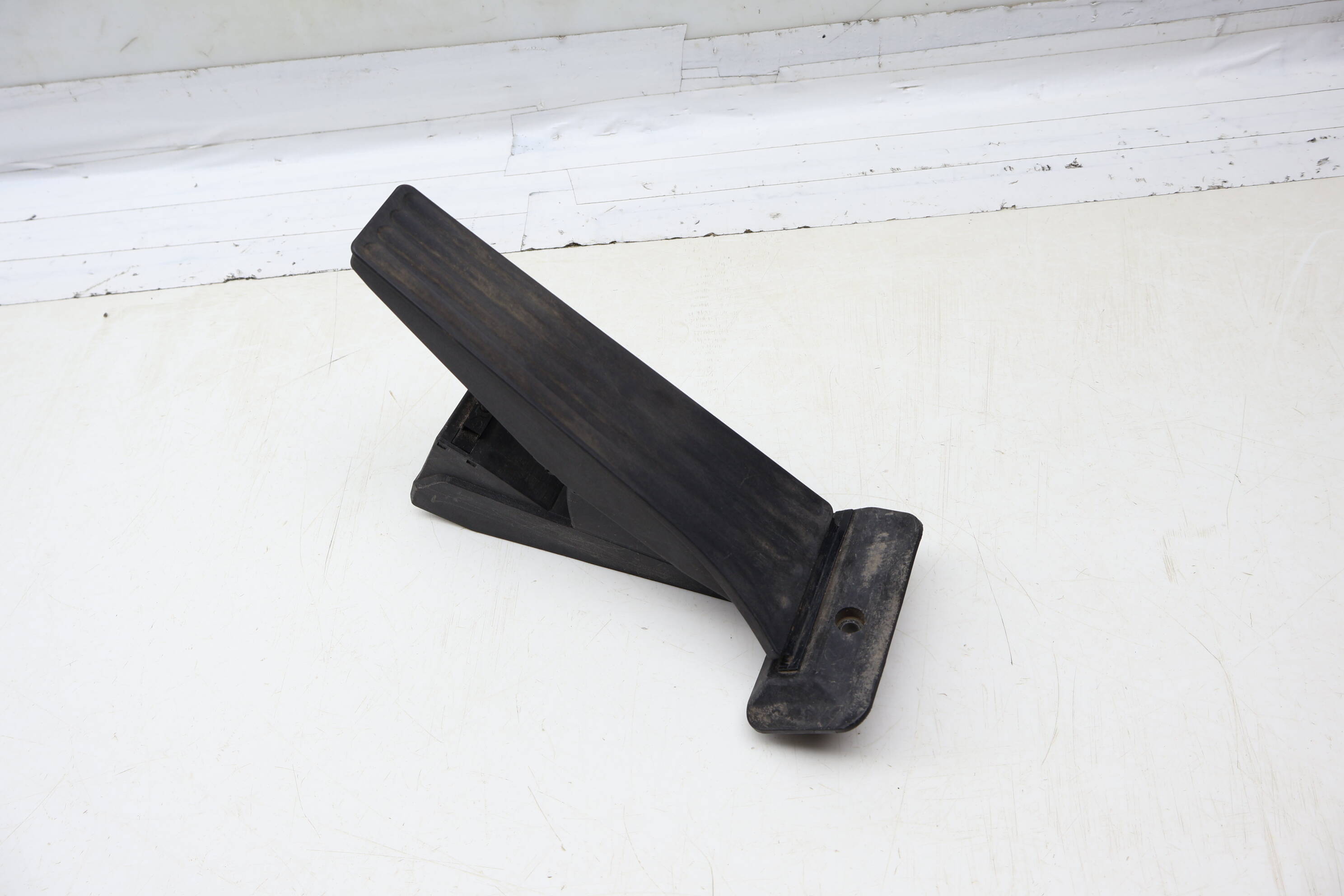 Gas Pedal / Accelerator Module 35426852644