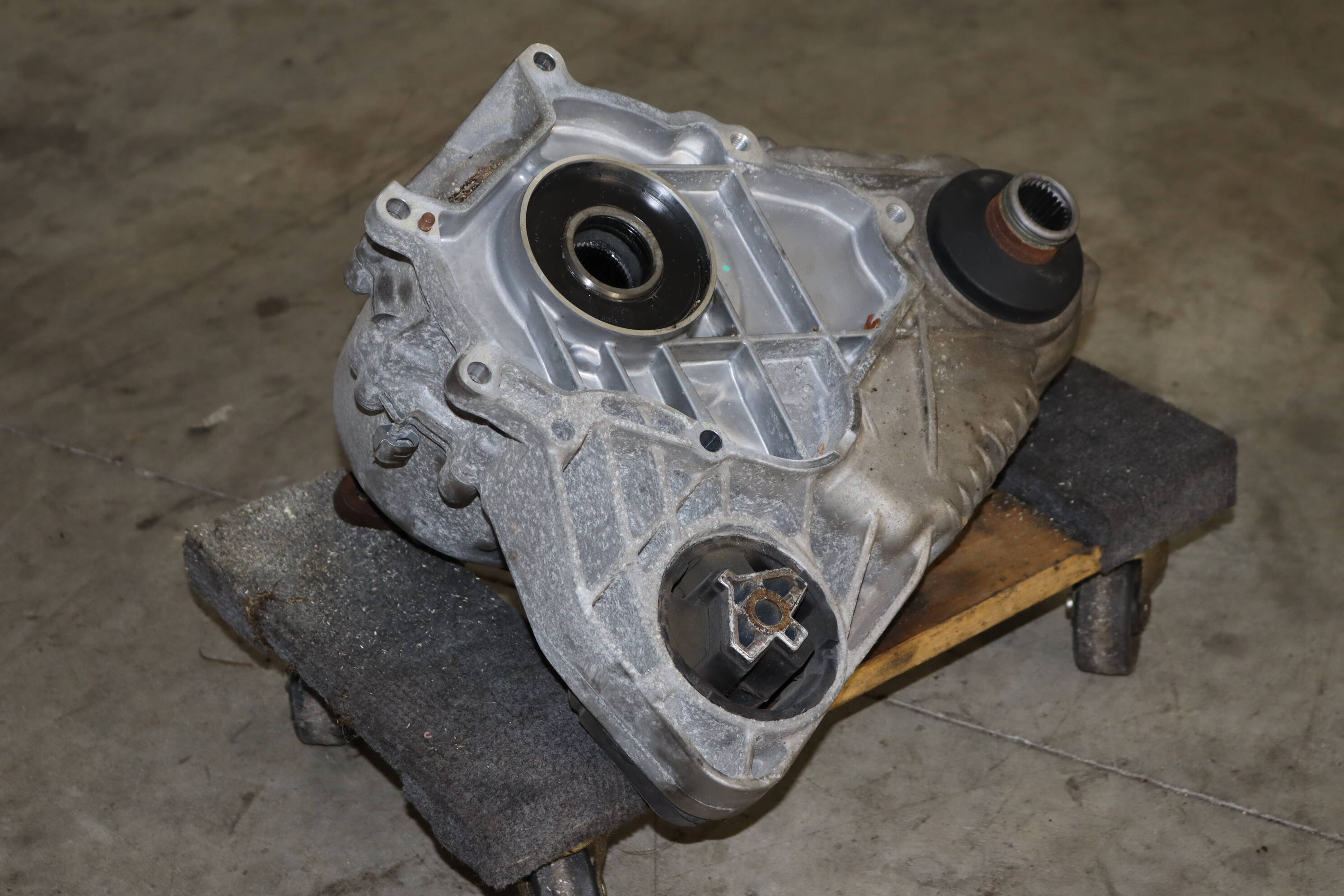 Transfer Case / Box 27107643751