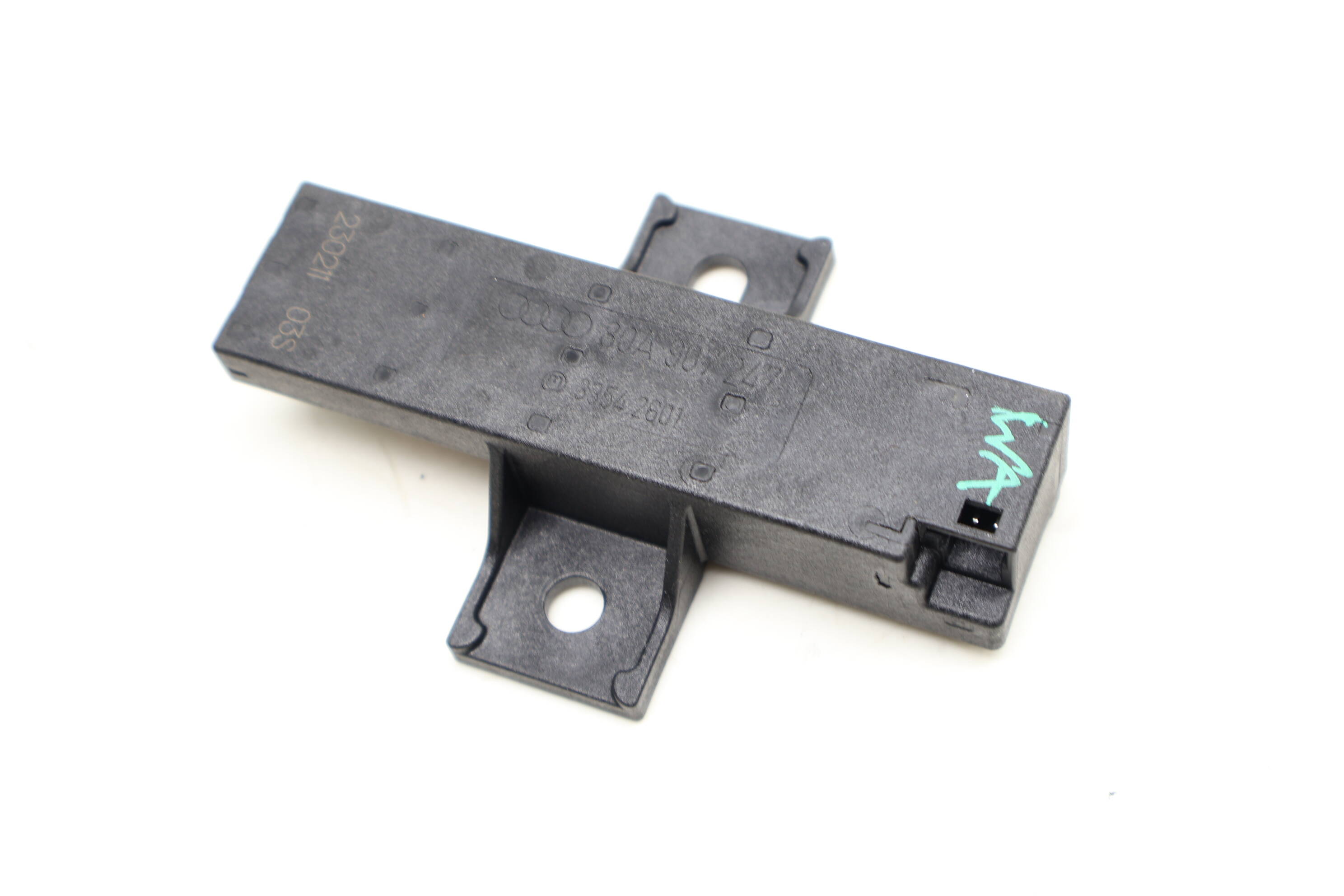 Kessy / Keyless Entry Antenna 80A907247