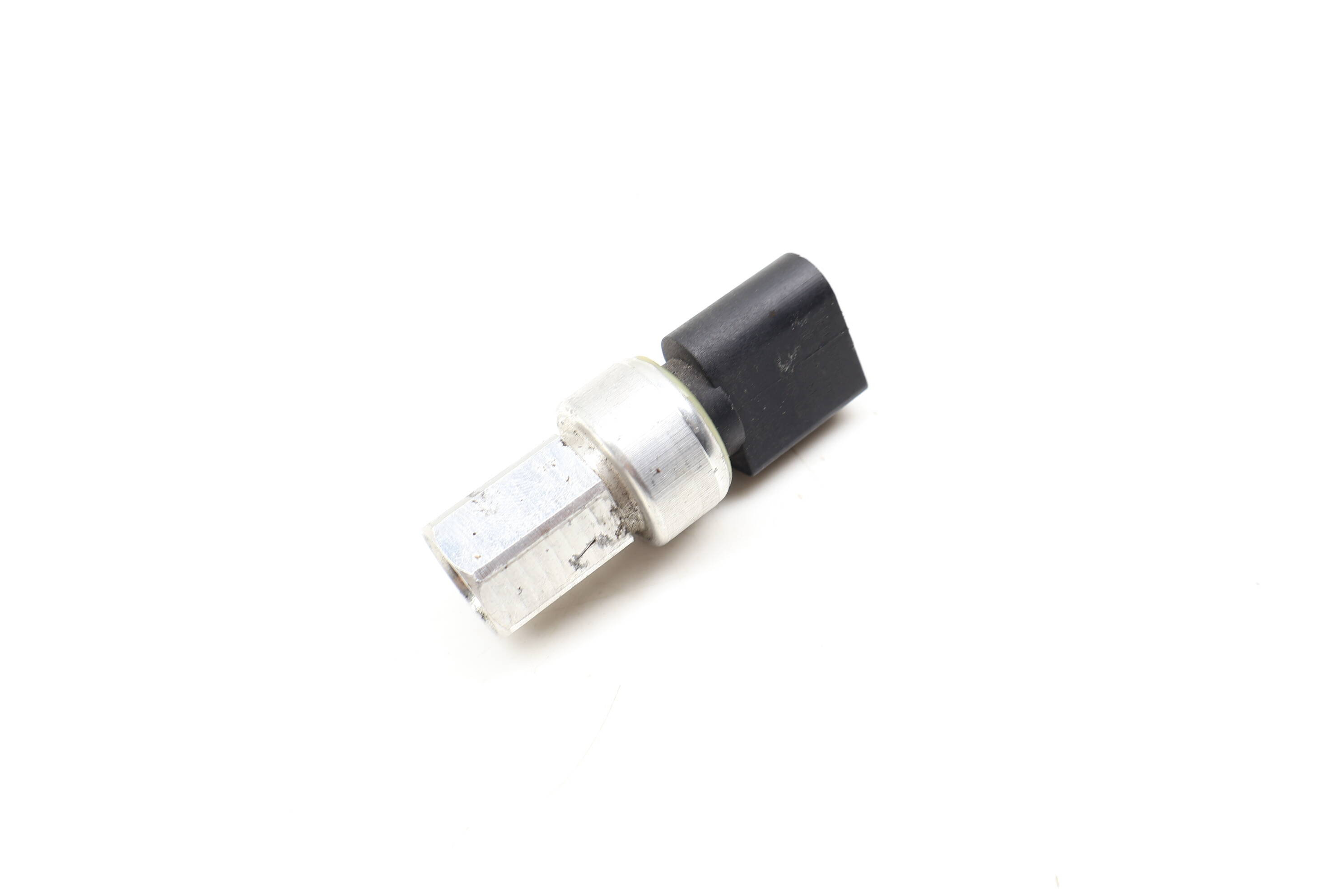 Ac High Pressure Sensor / Switch 1K0959126A 95561313701