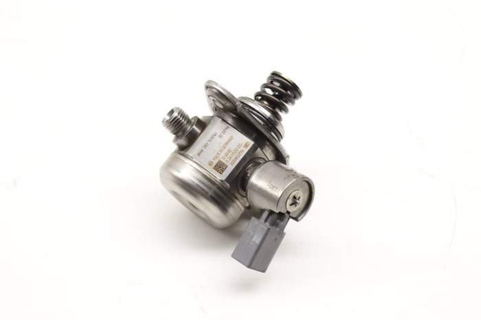 High Pressure Fuel Pump for BMW X5 E70 2010 - 2013 High Pressure Fuel Pump for BMW X5 E70 2010 - 2013