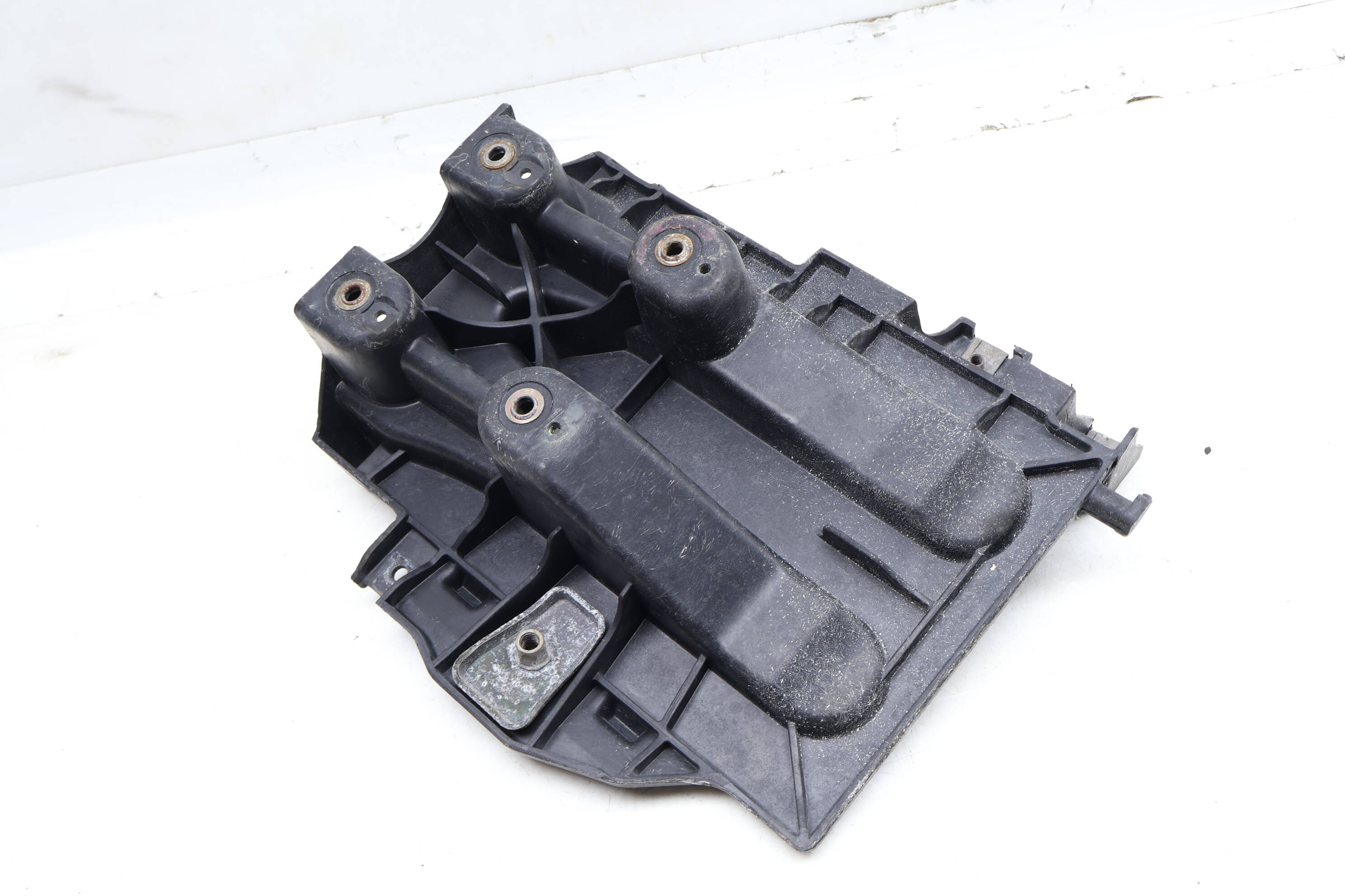 Battery Tray / Holder 8N8804373