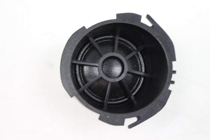 Upper A Pillar Tweeter Speaker 8P0035399B main product photo