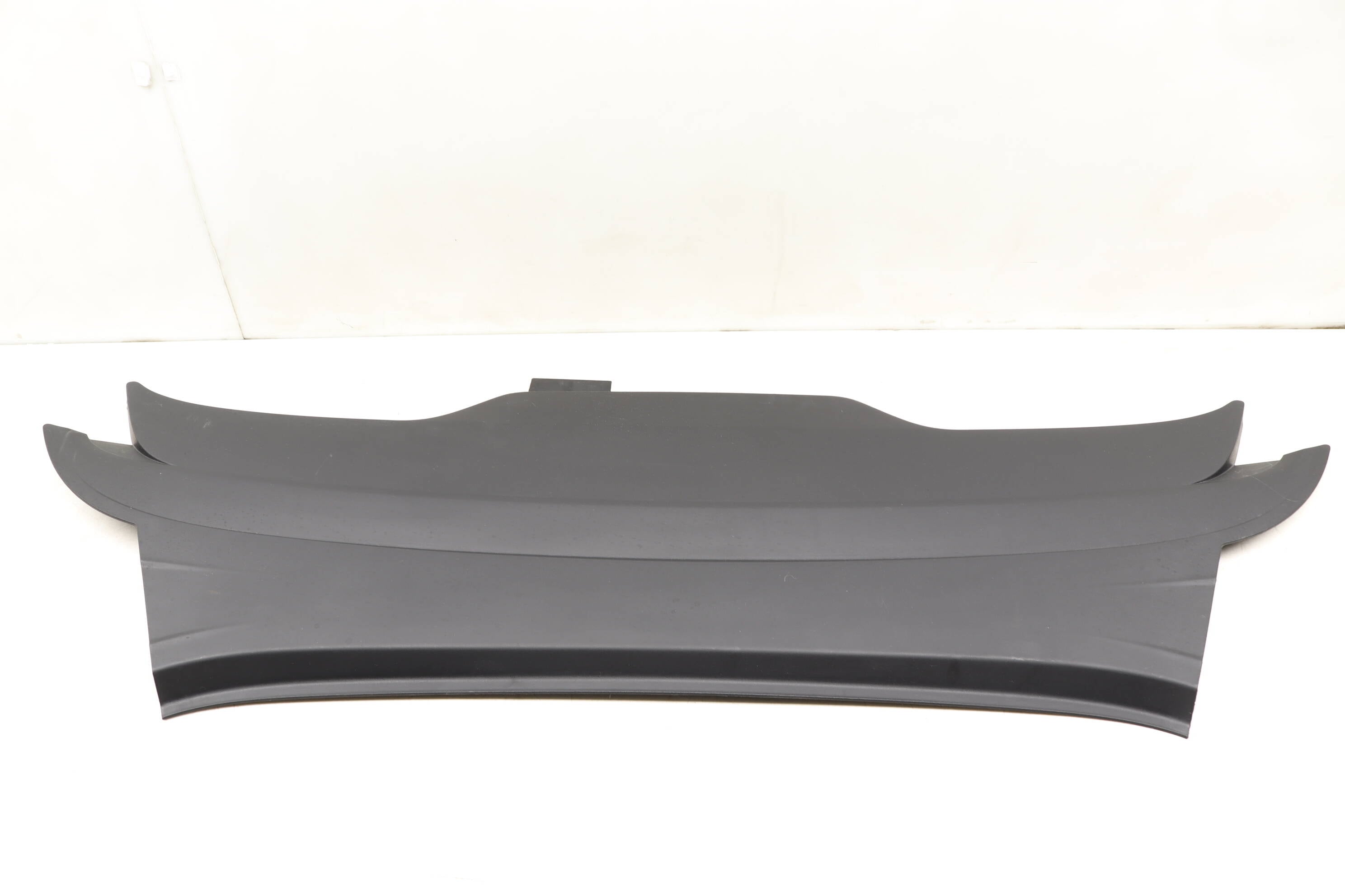 8639① Genuine OEM Mazda KDY3-71-41X Driver Rear Lower Fender Extension