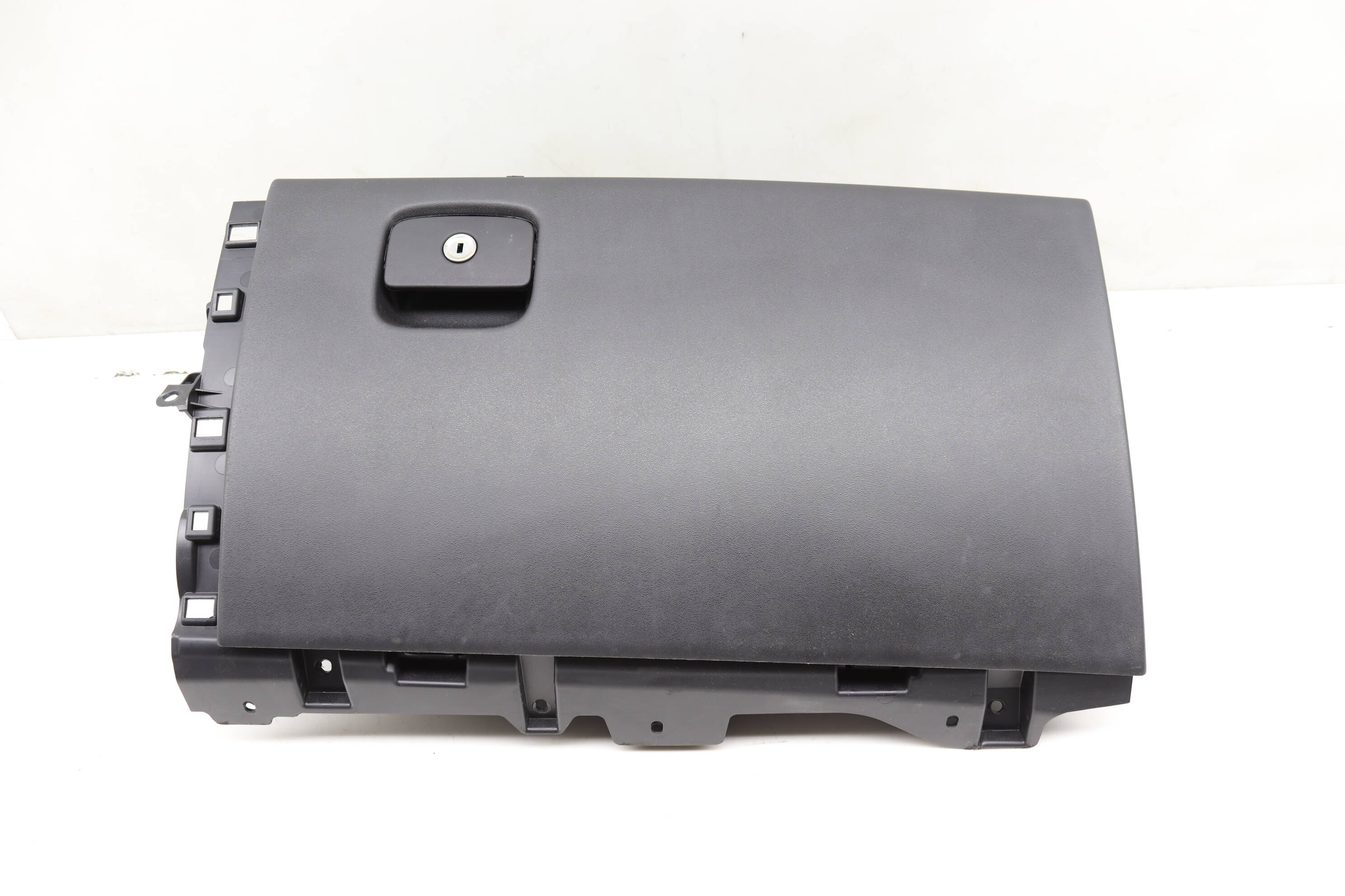 Glove Box / Compartment LR122845