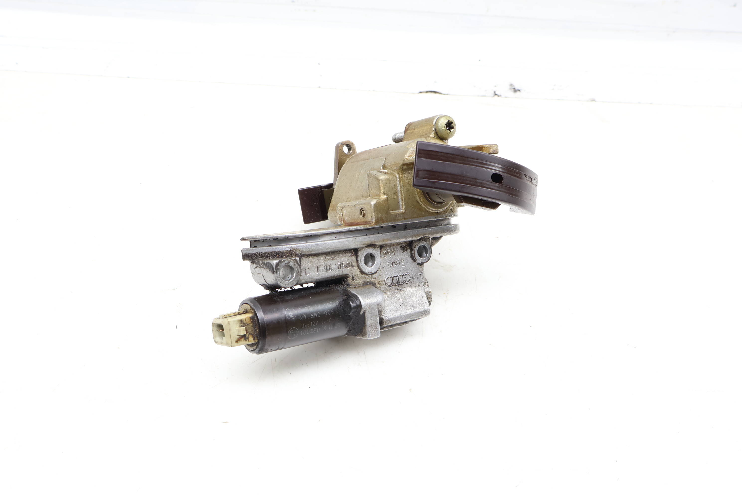 Camshaft Timing Chain Tensioner / Cam Adjuster 058109088E