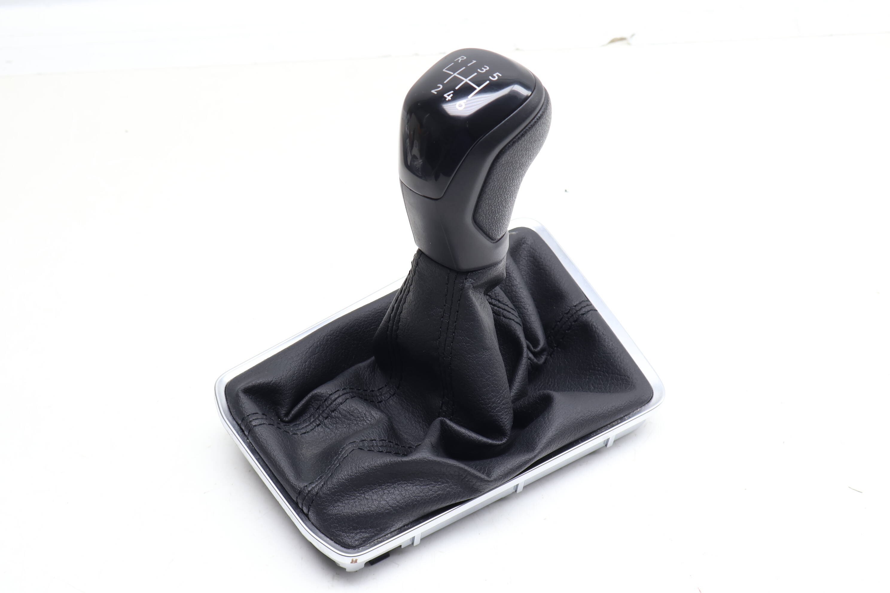 6-Speed Manual Shifter Knob W/ Boot 17B711113F