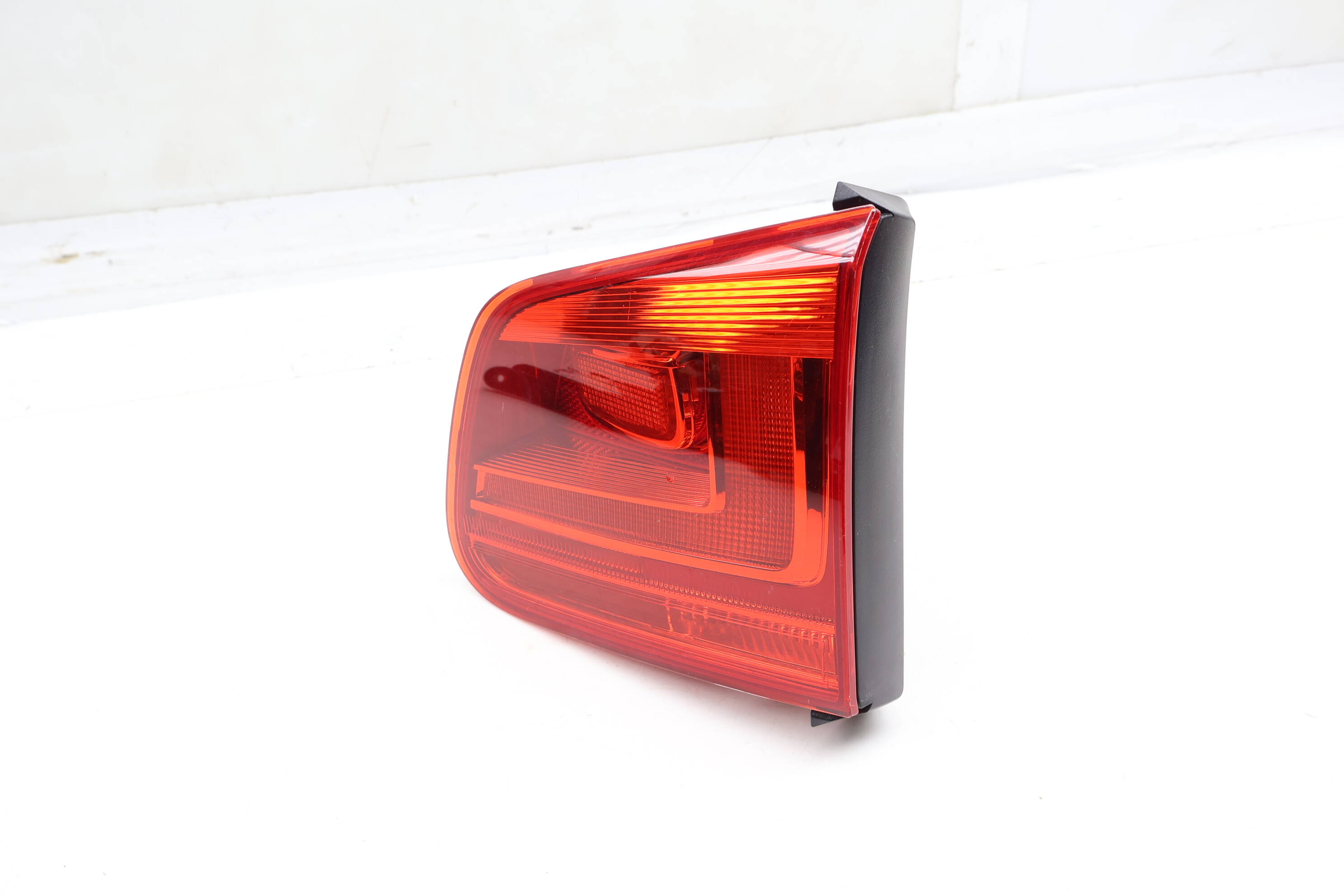 Inner Tail Light / Lamp 5N0945094J
