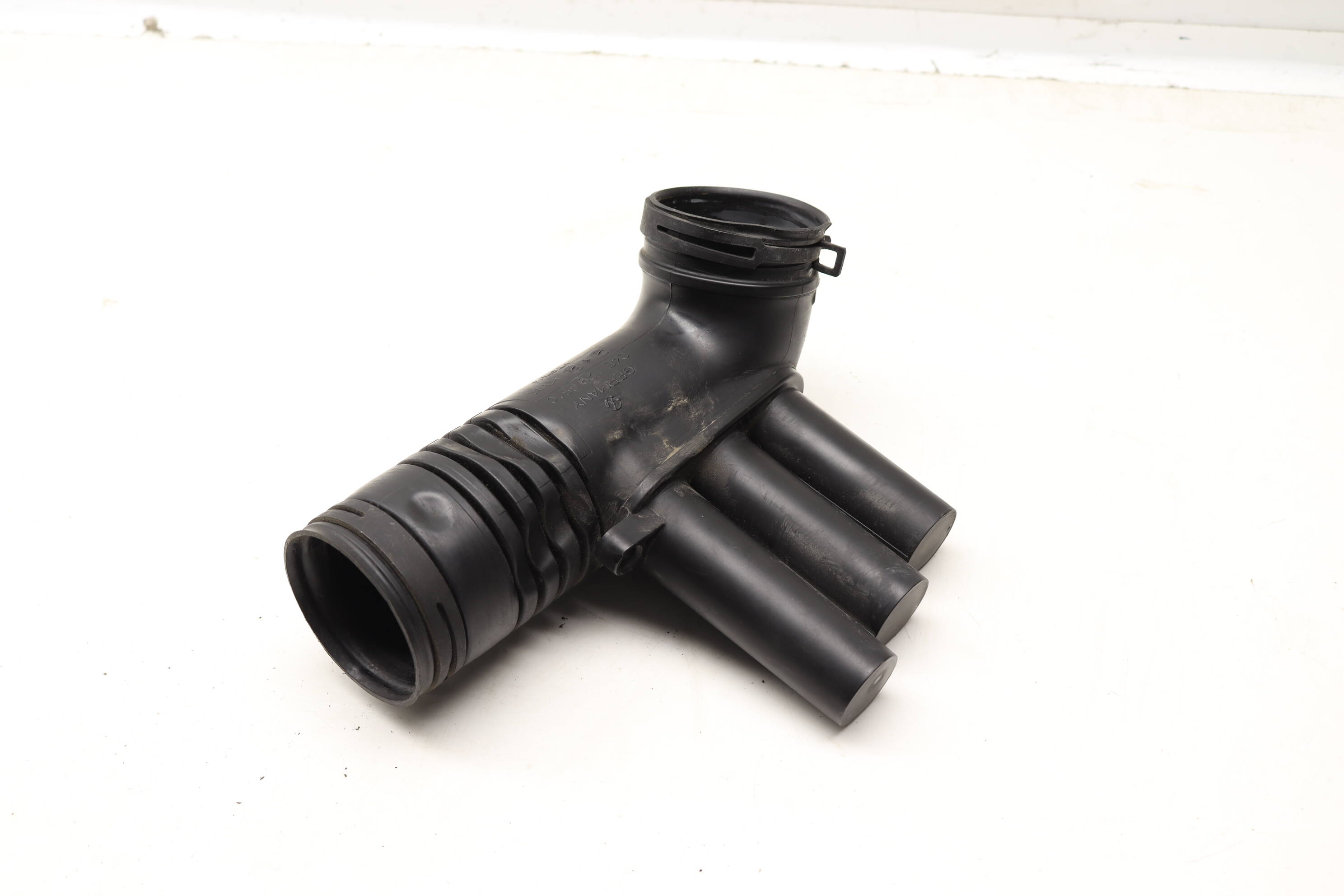 Engine Intake Air Duct 04E129651C