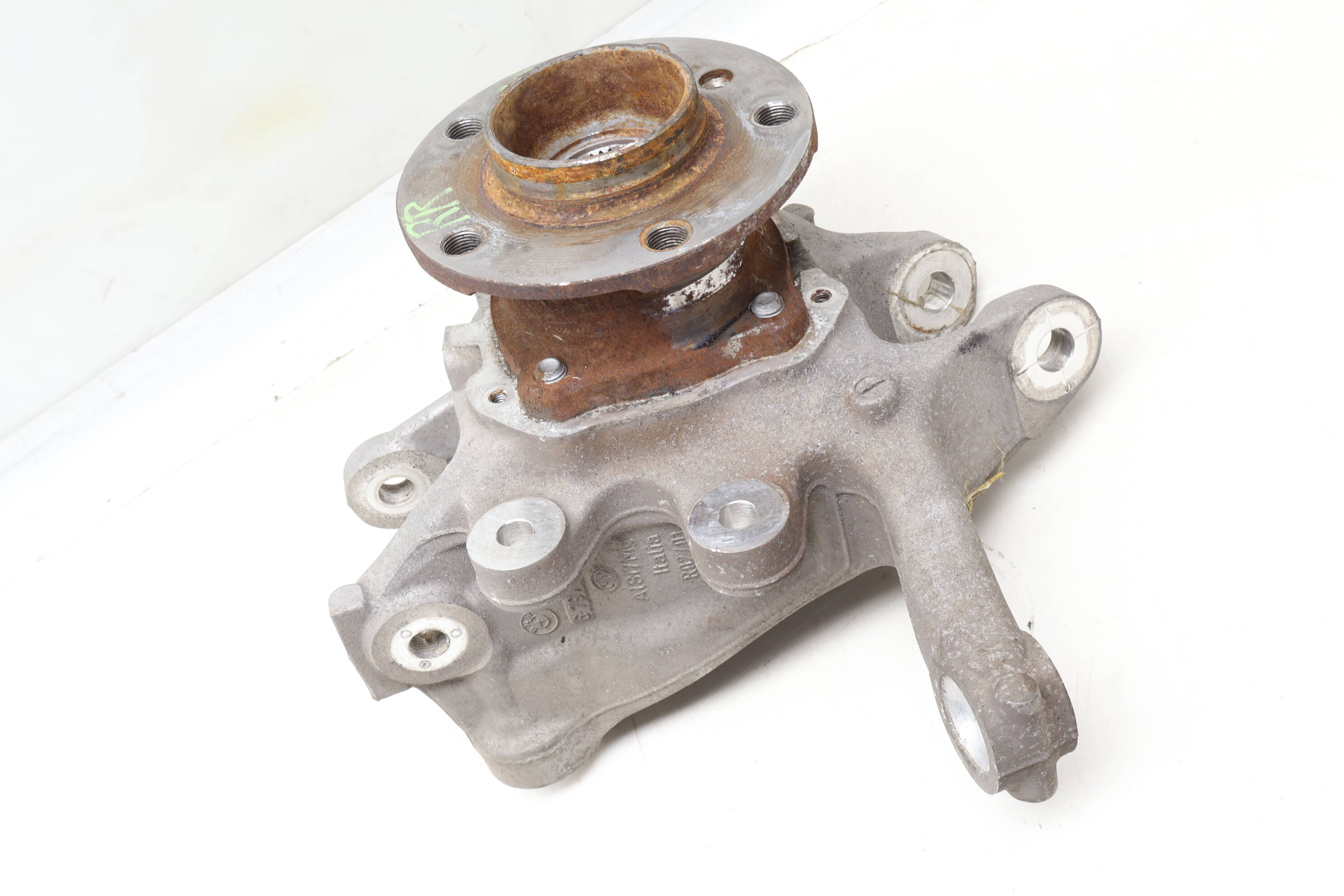 Spindle&#x20;Knuckle&#x20;W&#x2F;&#x20;Wheel&#x20;Bearing&#x20;33326796498