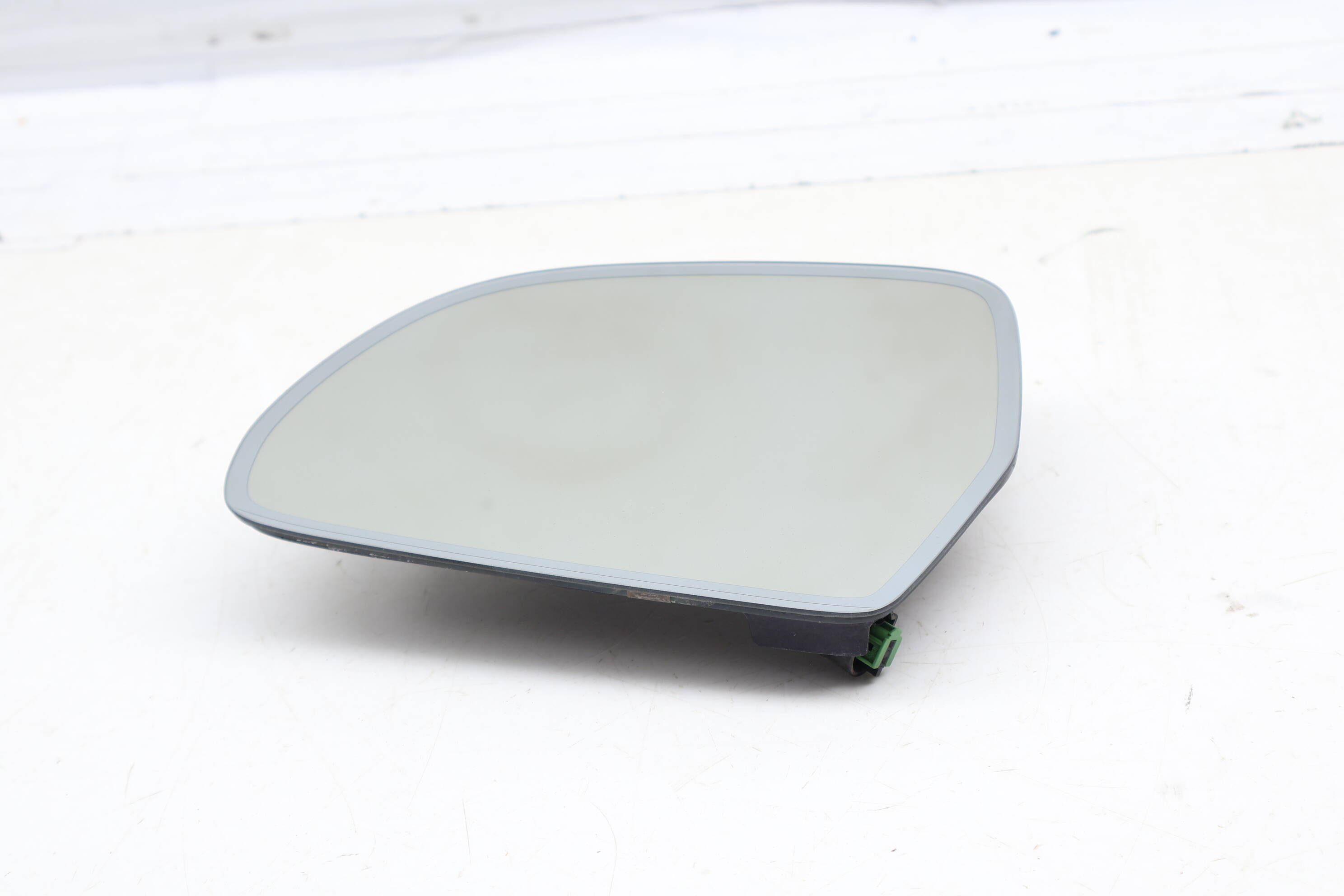 Side View Mirror Glass (Auto Dim) 8T0857535F