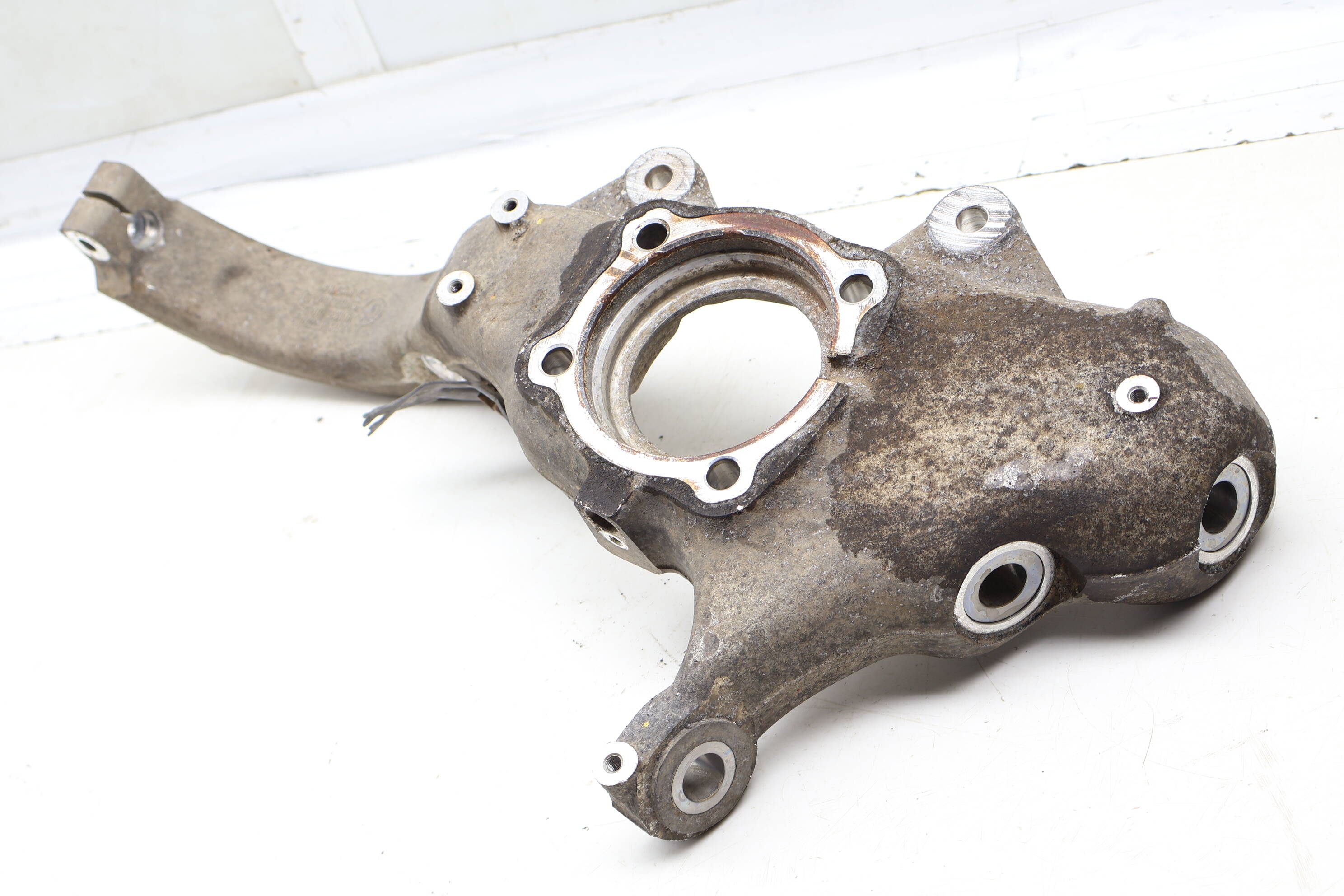 Spindle Knuckle / Wheel Bearing Housing 31216773783