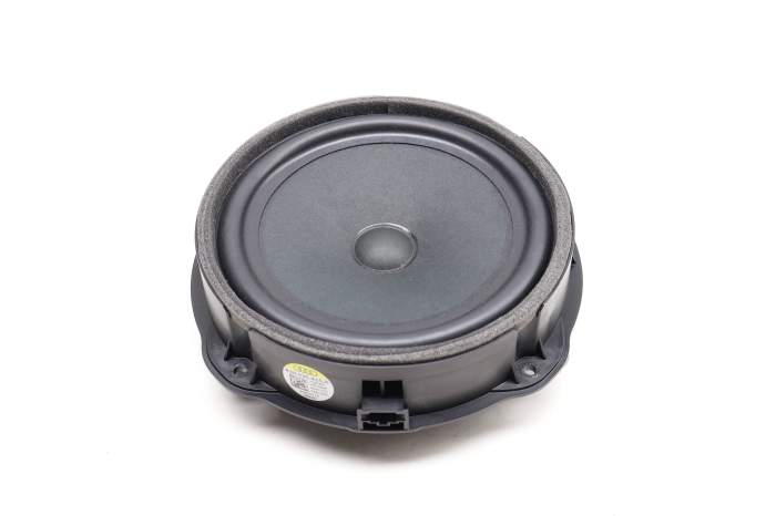 Door Speaker / Woofer 83A035415A main product photo