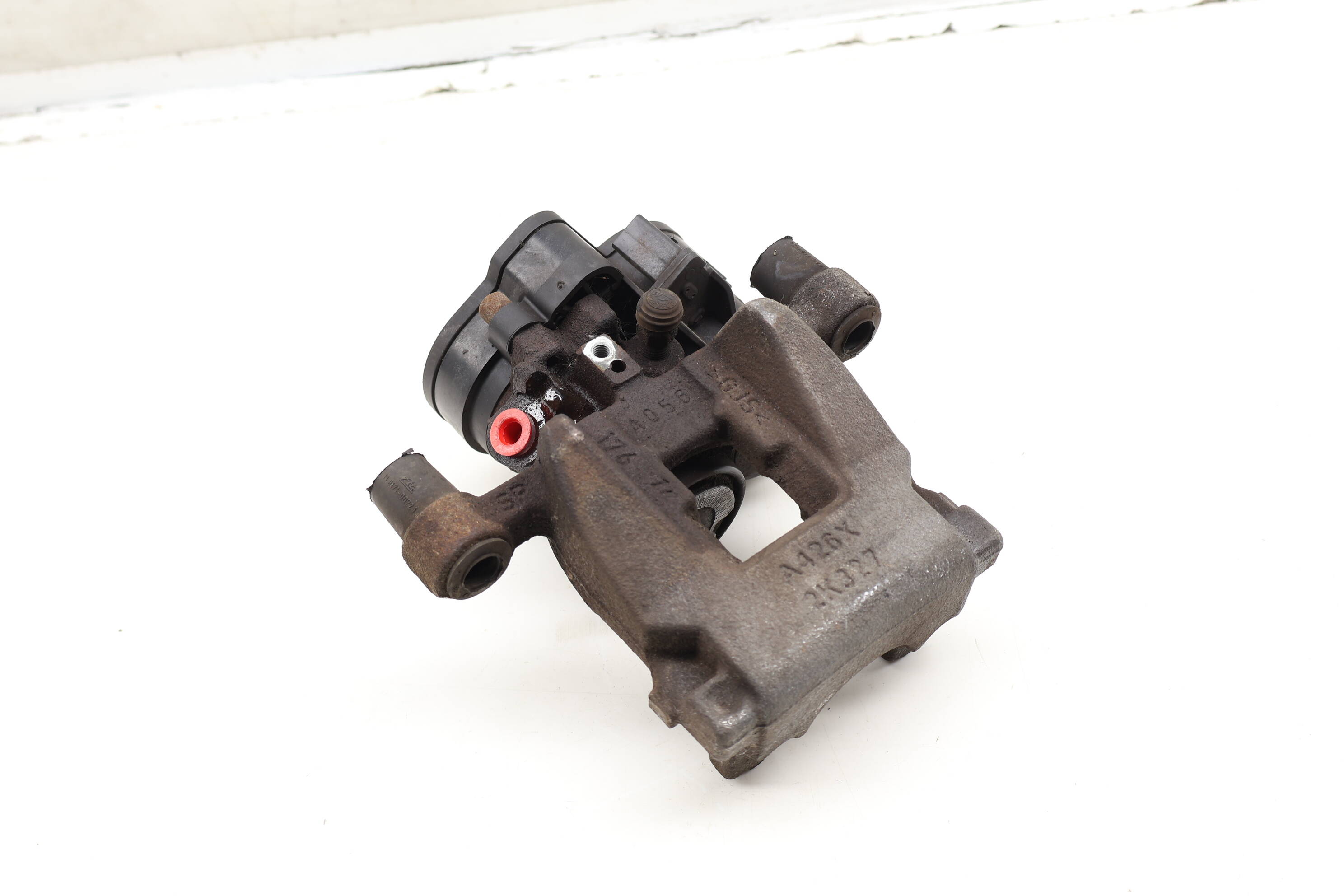 Brake Caliper LR113706