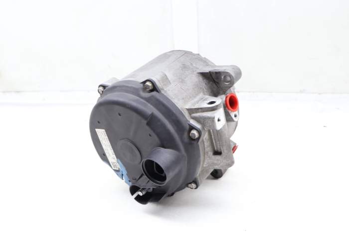 Alternator / Generator (190 Amp) 94860302904 main product photo