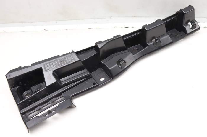 Side Skirt Mount Bracket 51777436826 main product photo