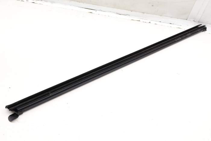 Inner Door / Window Slot Seal 17A837480A main product photo