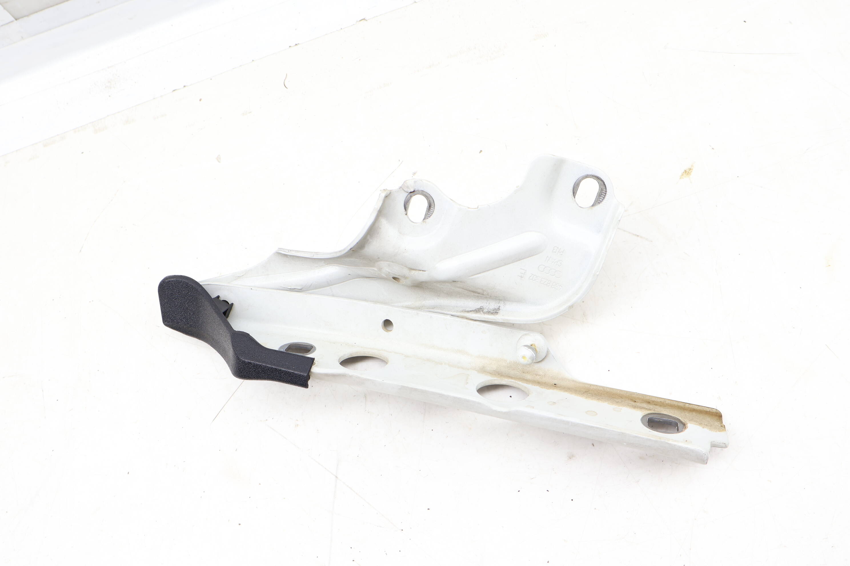 Hood Hinge 4G8823302E