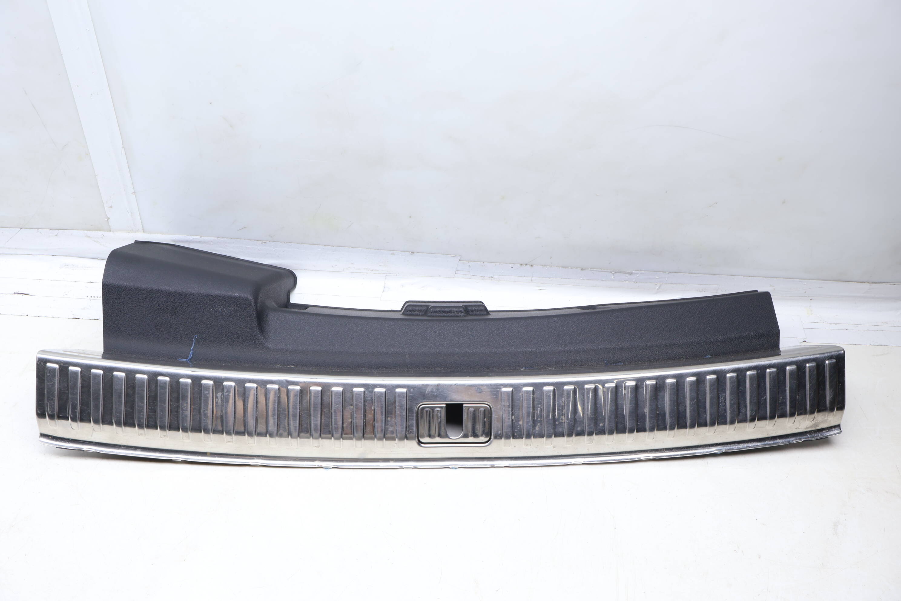 Hatch / Trunk Latch Trim Panel 4M8864483A