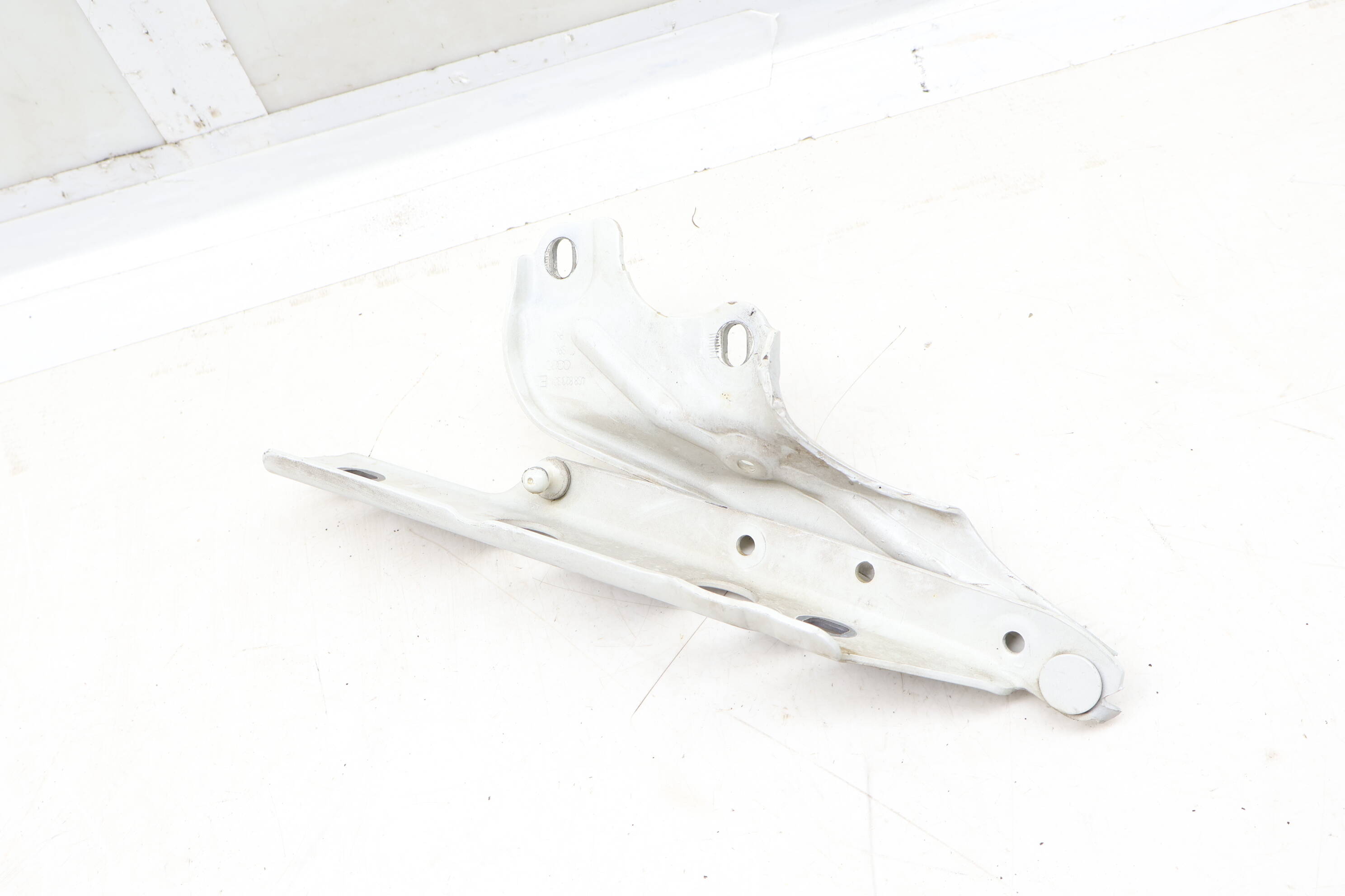 Hood Hinge 4G8823301E