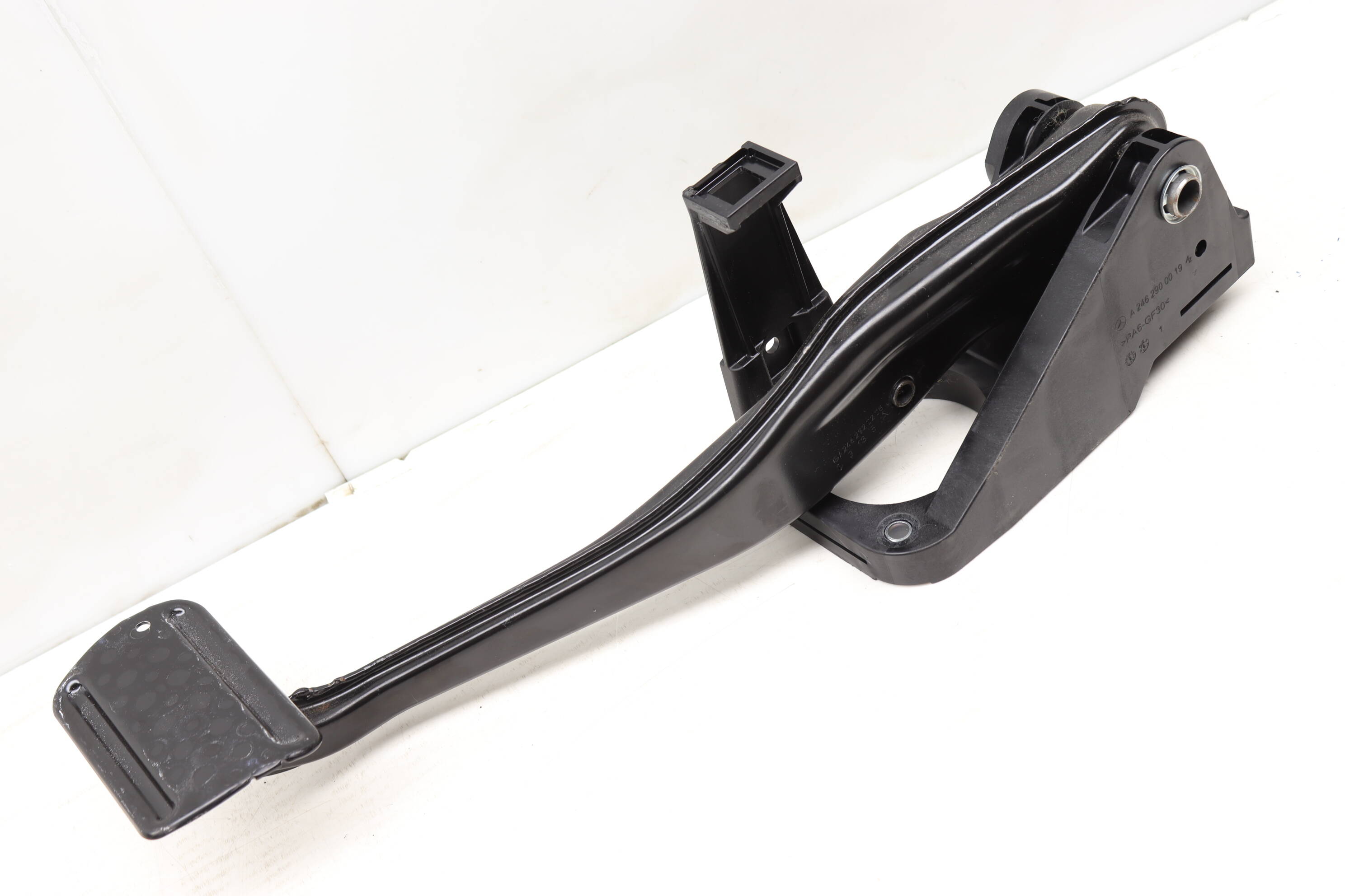 Brake Pedal Assembly 2462920208