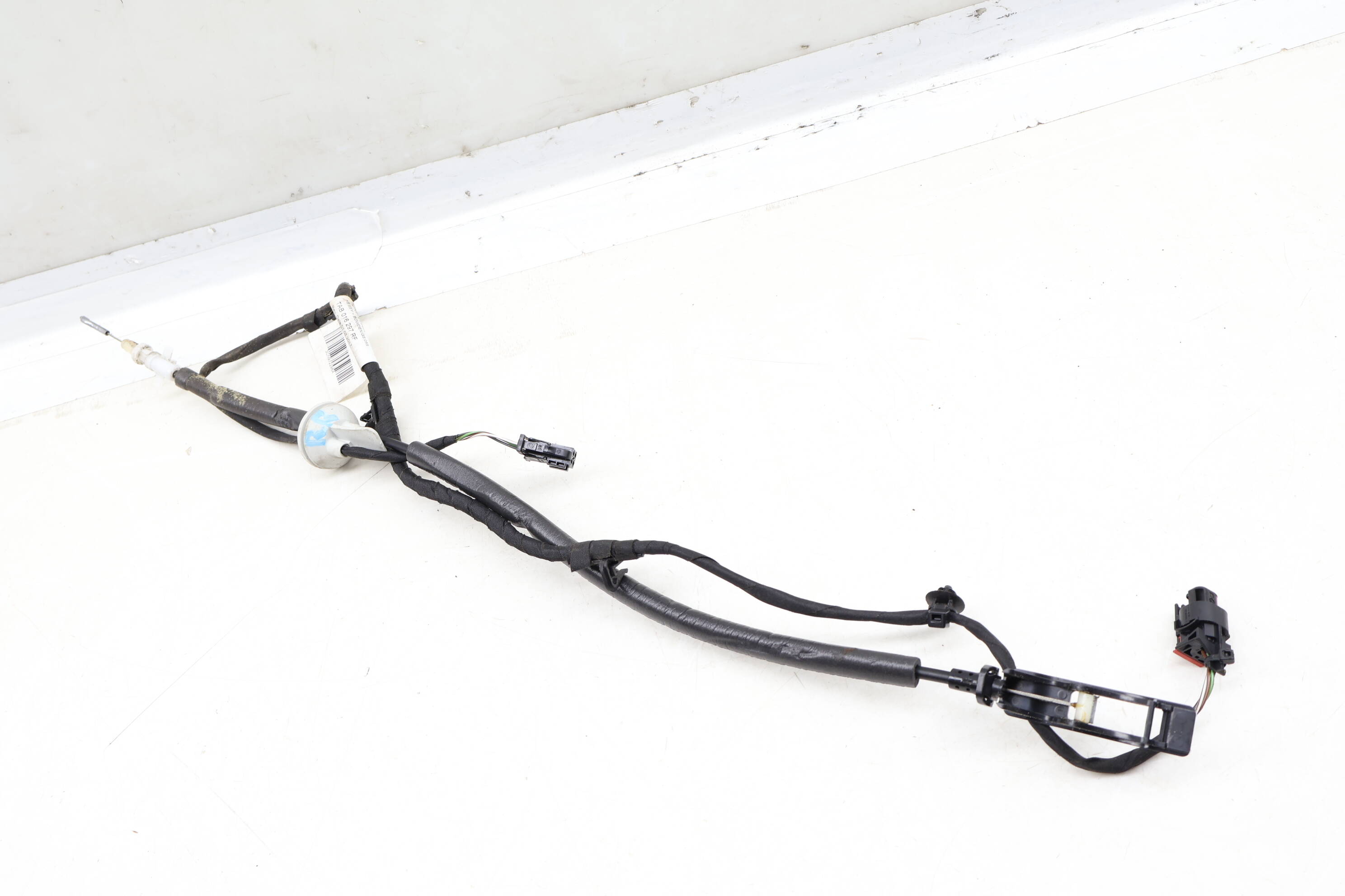 Door&#x20;Handle&#x20;Release&#x20;Bowden&#x20;Cable&#x20;3CN972296A