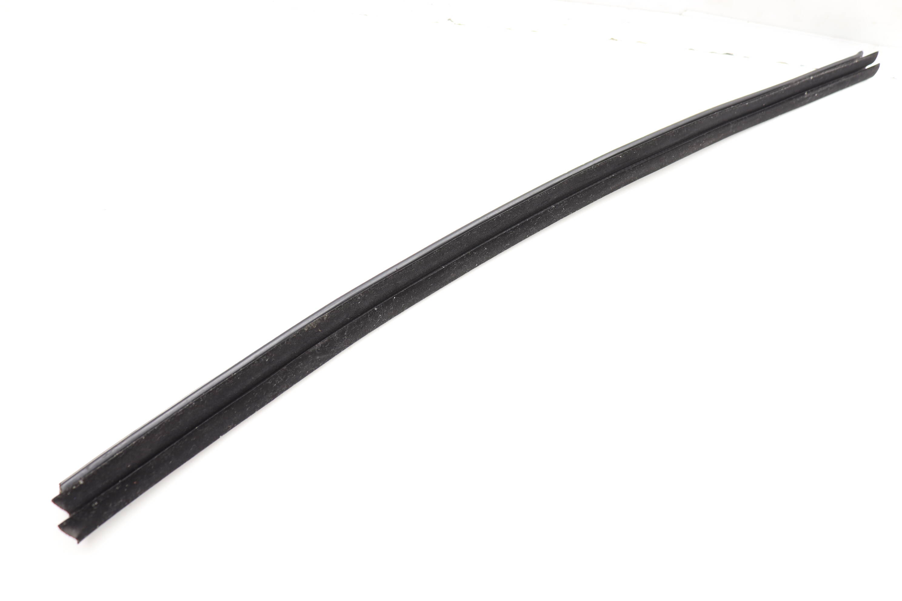 Inner Door / Window Slot Seal 80A837479