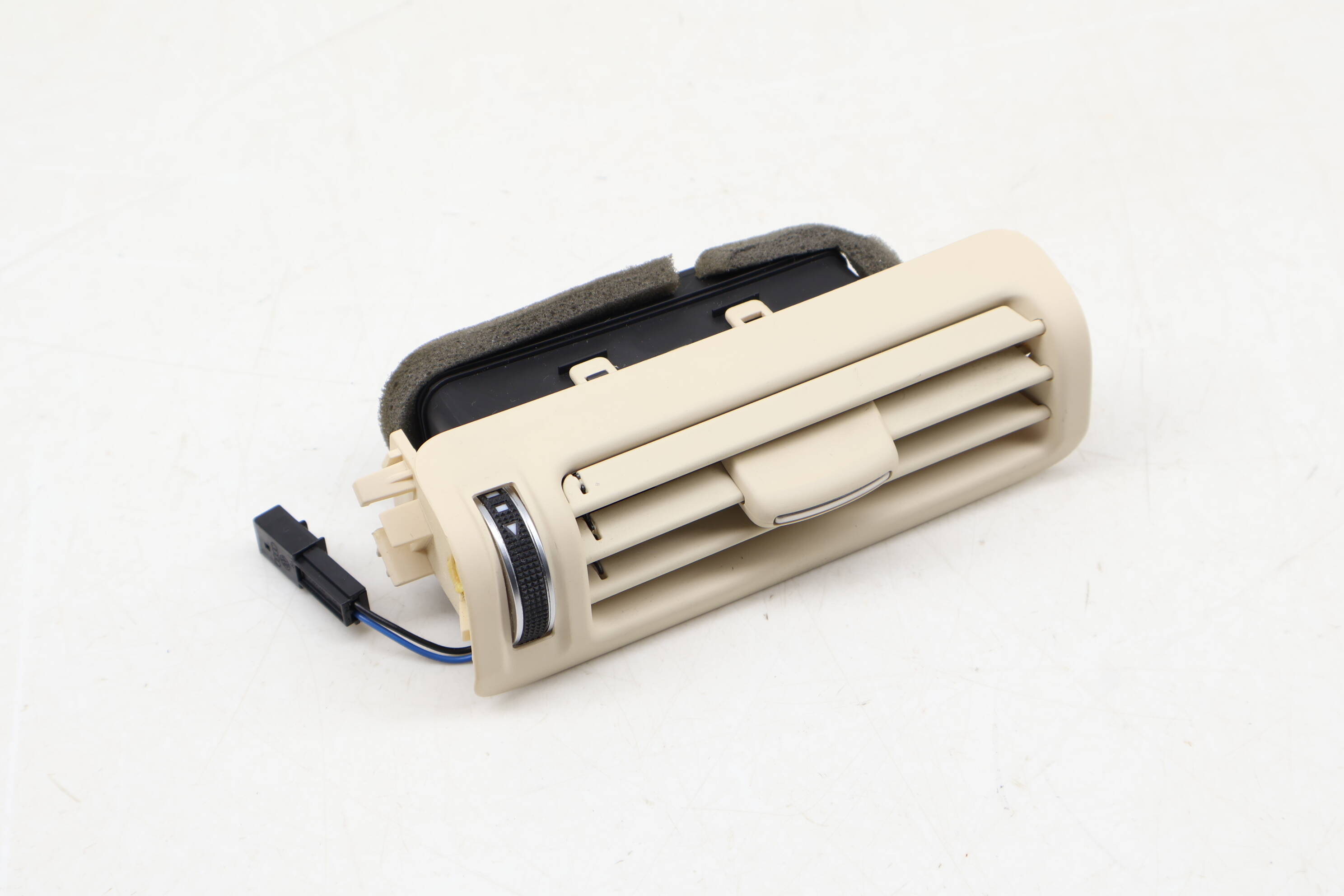 Upper B Pillar Air Vent 4G0819210D