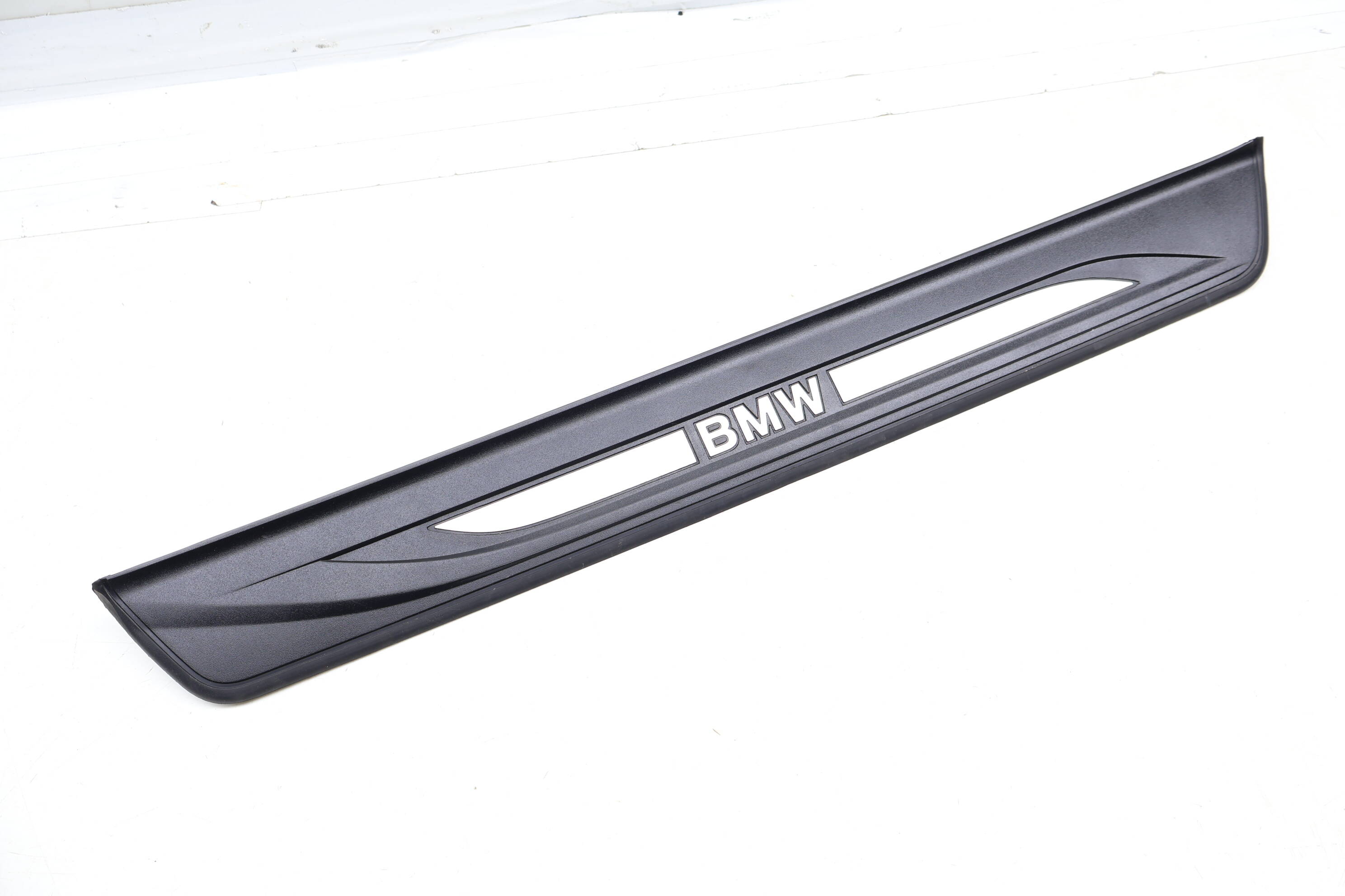 Door Sill / Scuff Plate (Bmw) 51477203602