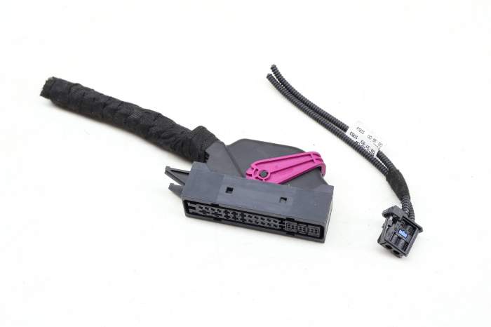 Bose Amplifier / Amp Wiring Connector Pigtail main product photo