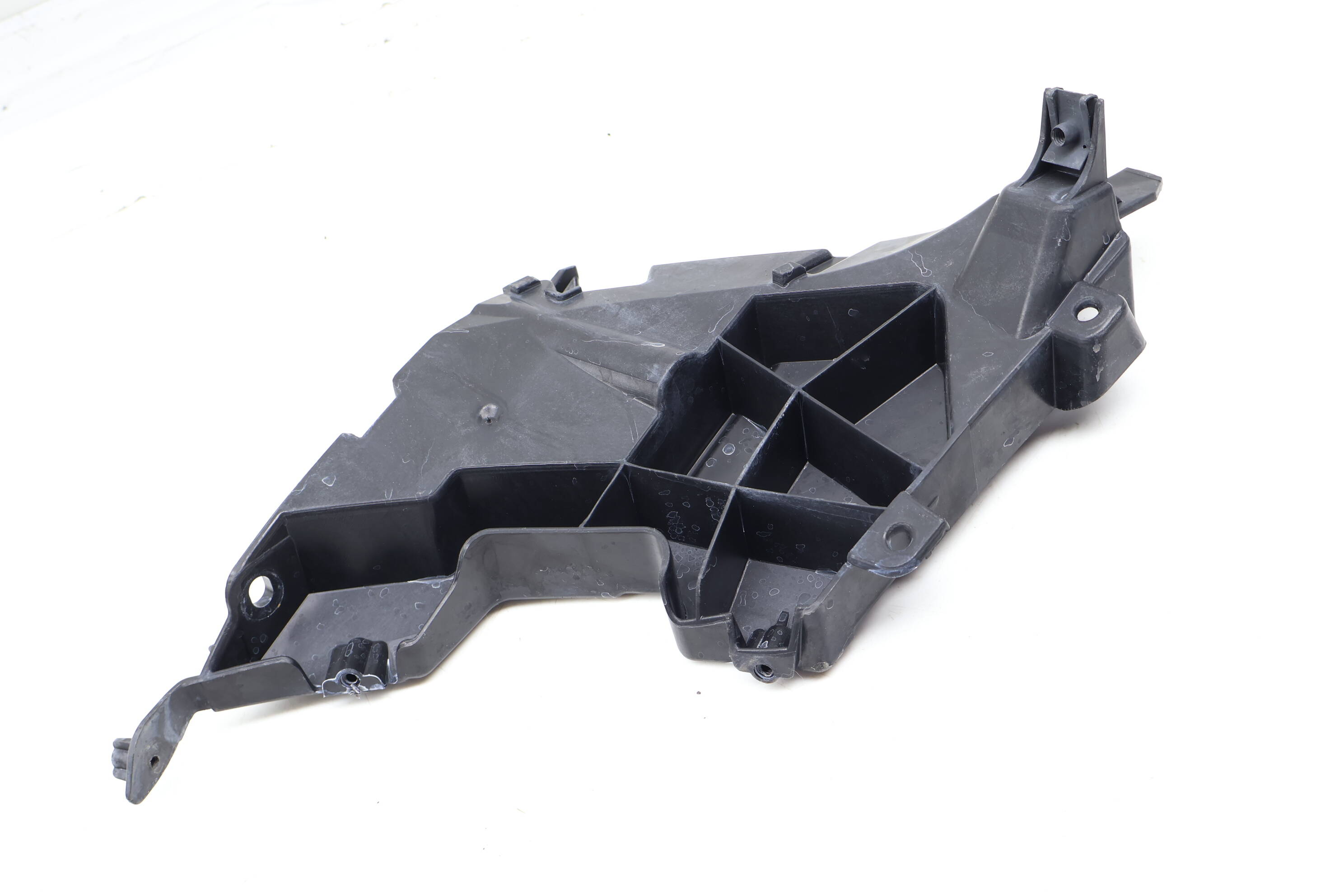 Bumper Guide Bracket 4G8807283C