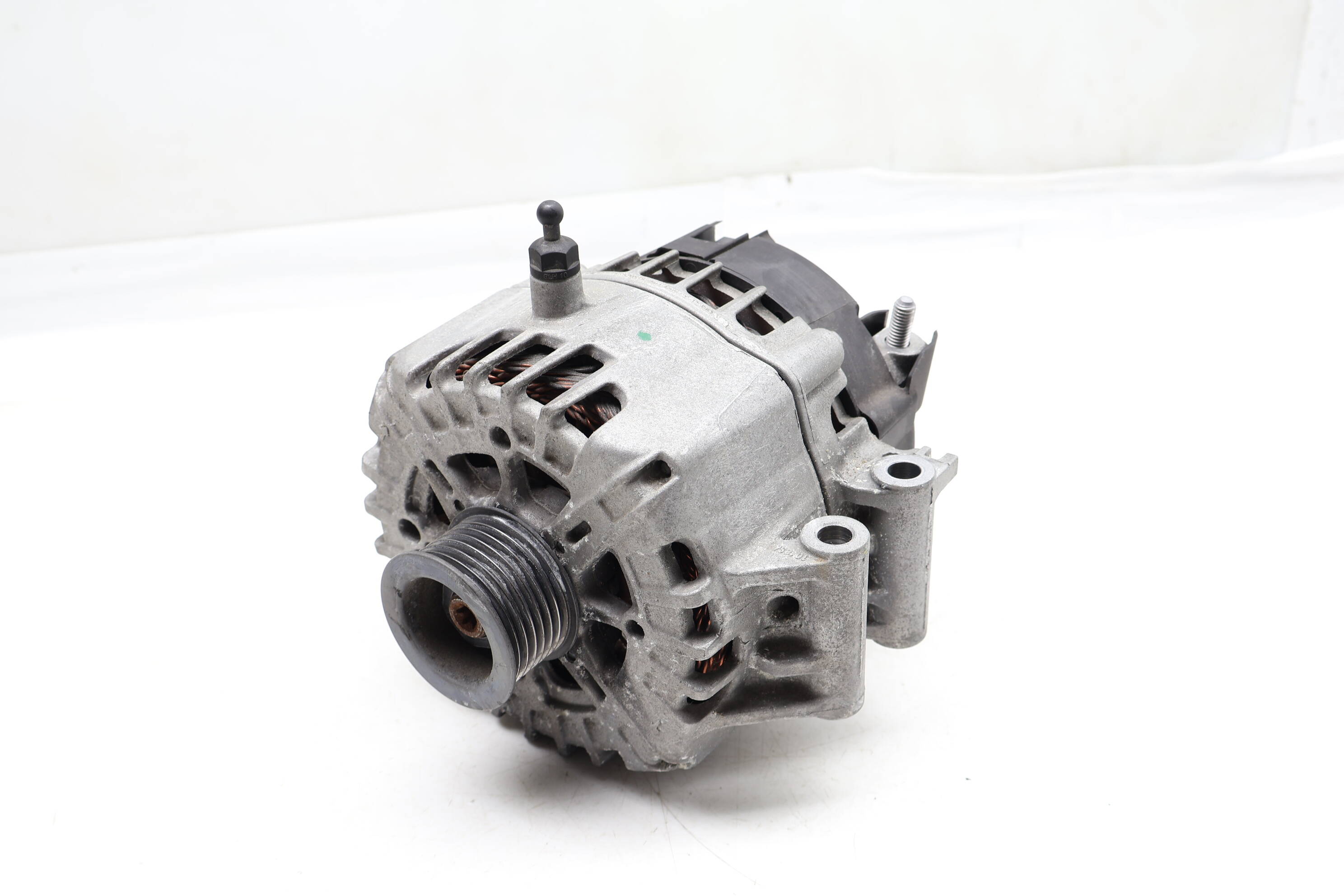 Alternator / Generator (250 Amp) 12318611280