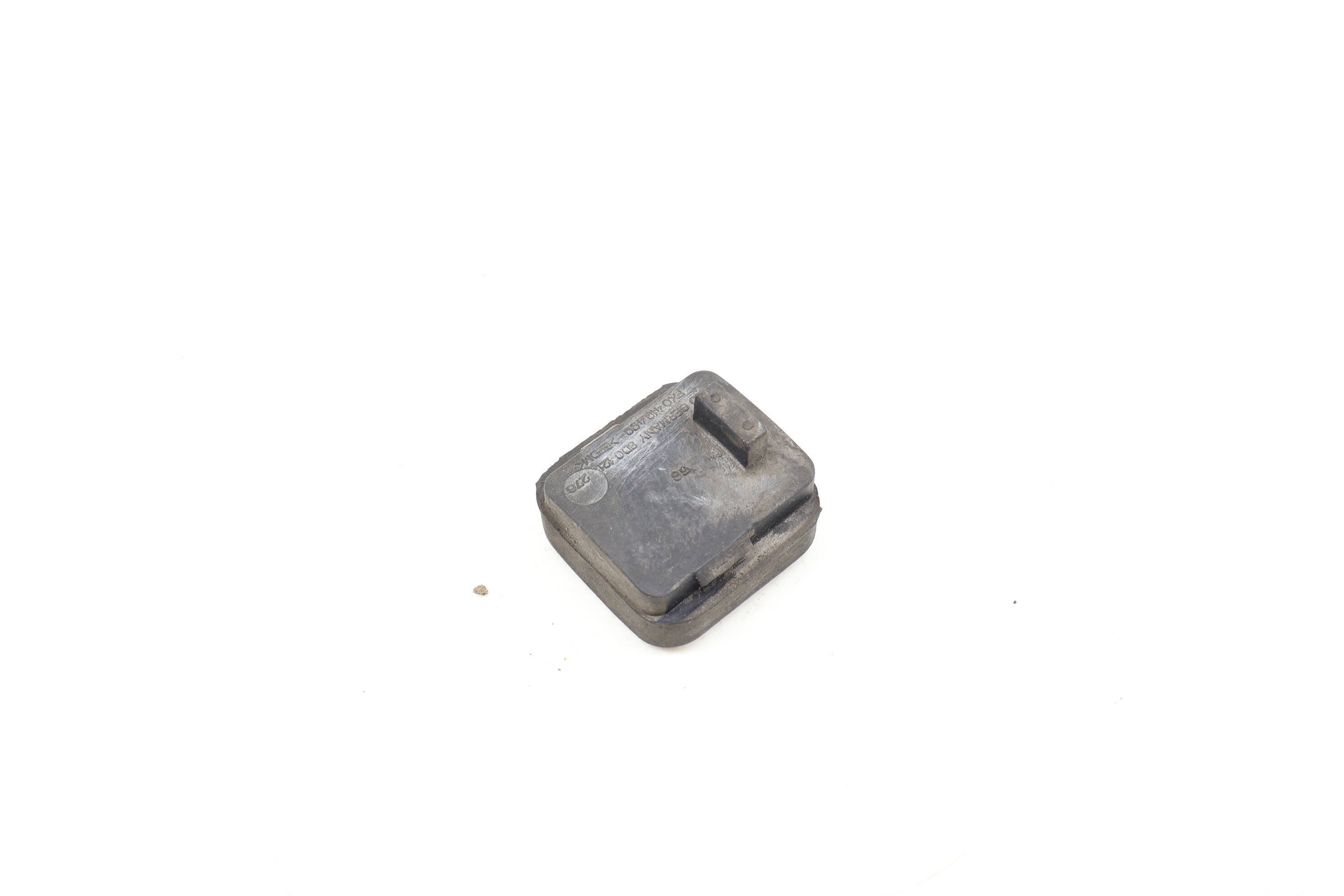 Upper Radiator Rubber Mount 8D0121276