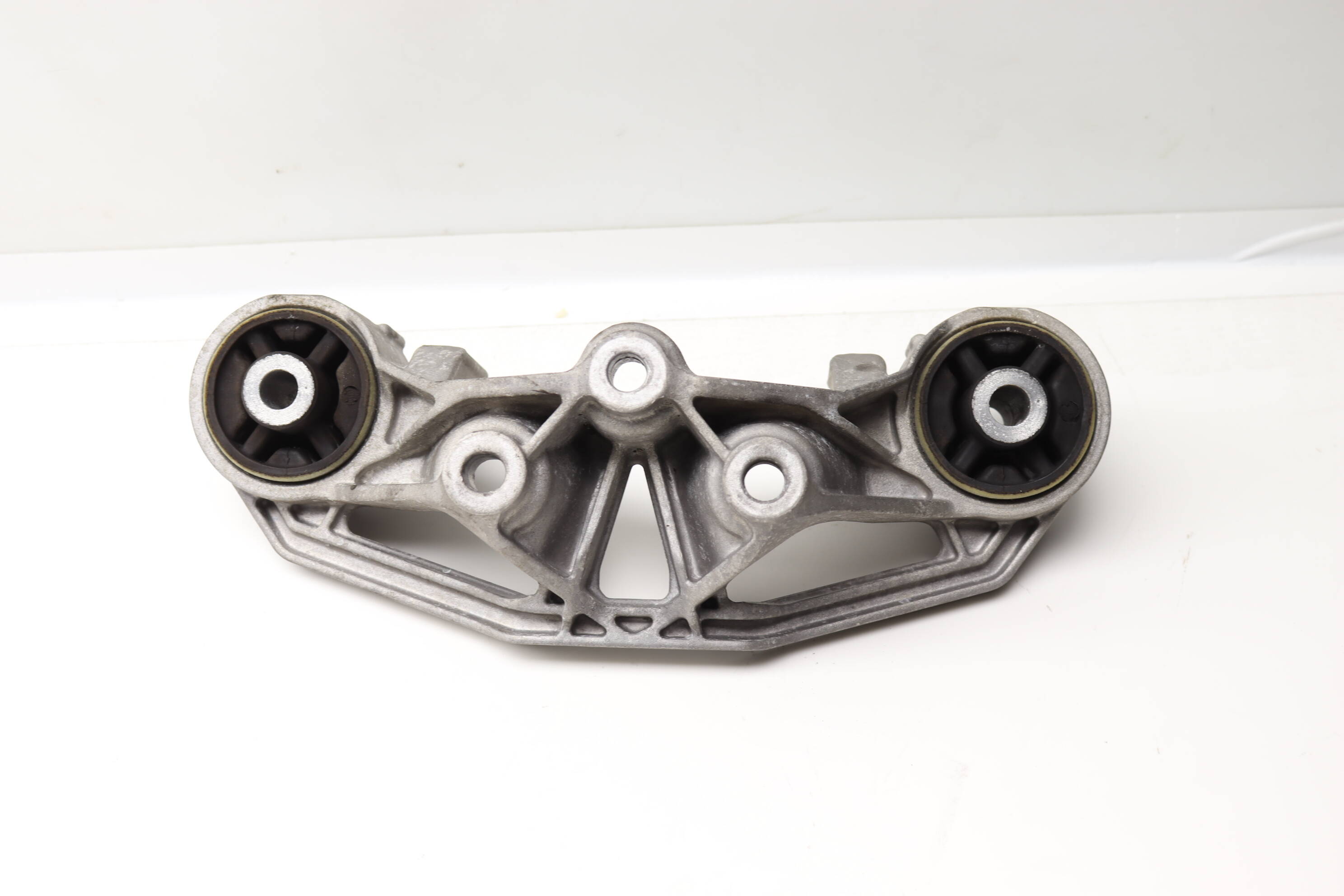 Axle Differential Mount Bracket (Front) 420599285