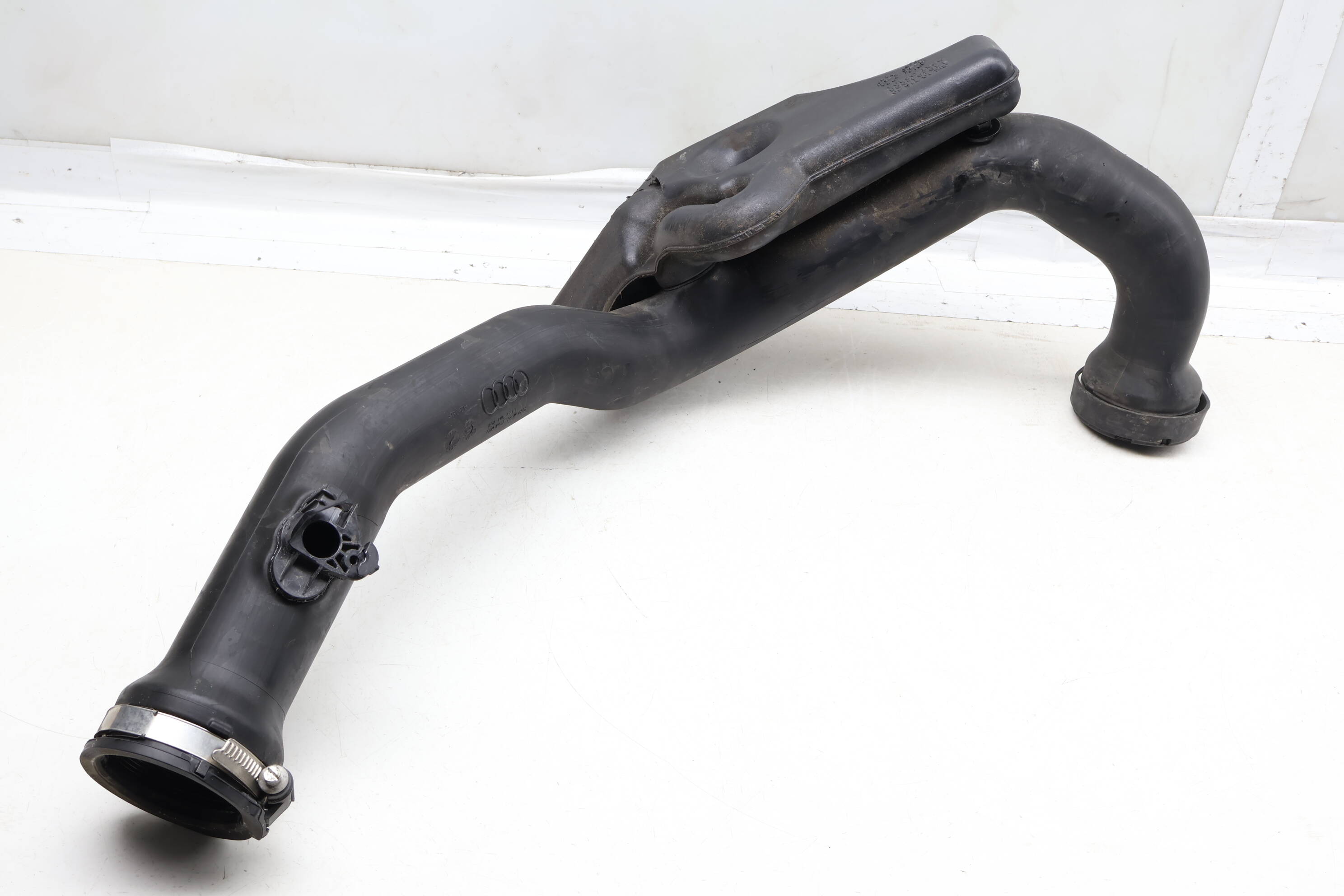 Turbo Intercooler Hose / Line 80A145673L